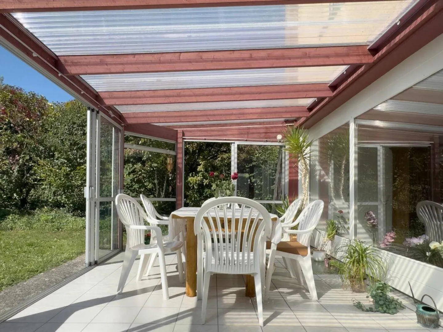 Ampia casa angolare di 6,5 stanze con veranda e facile manutenzione... - Foto 17 di 30
