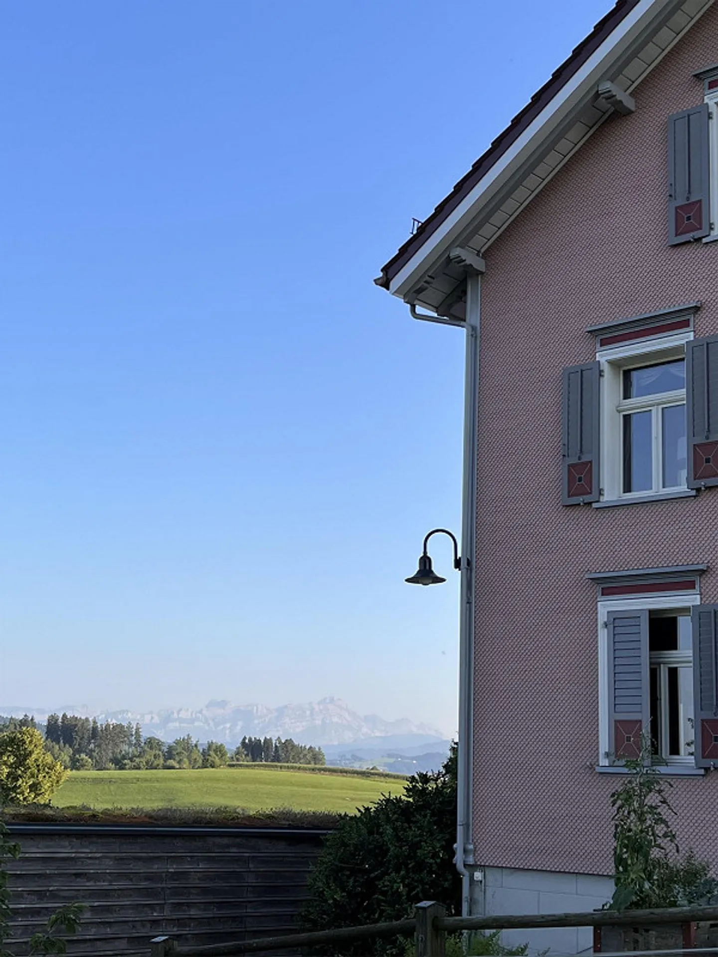 CHARME TRIFFT LUXUS - Traumwohnung im Hochparterre mit Aussicht - Photo 2 of 19