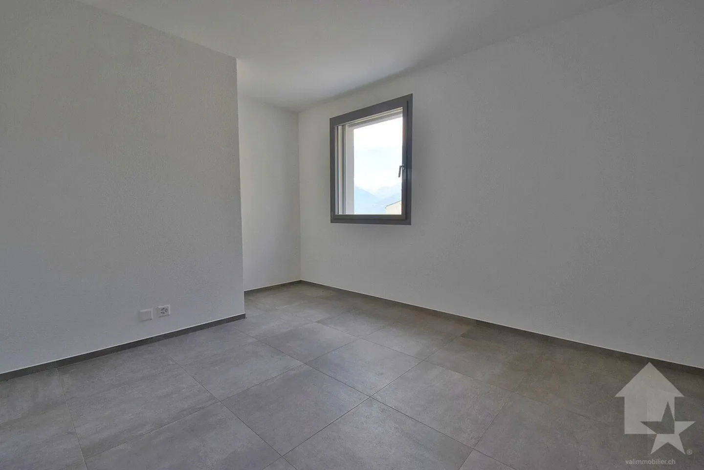 Magnifica nuova villa in una posizione tranquilla con vista mozzafiato! - Foto 13 di 19
