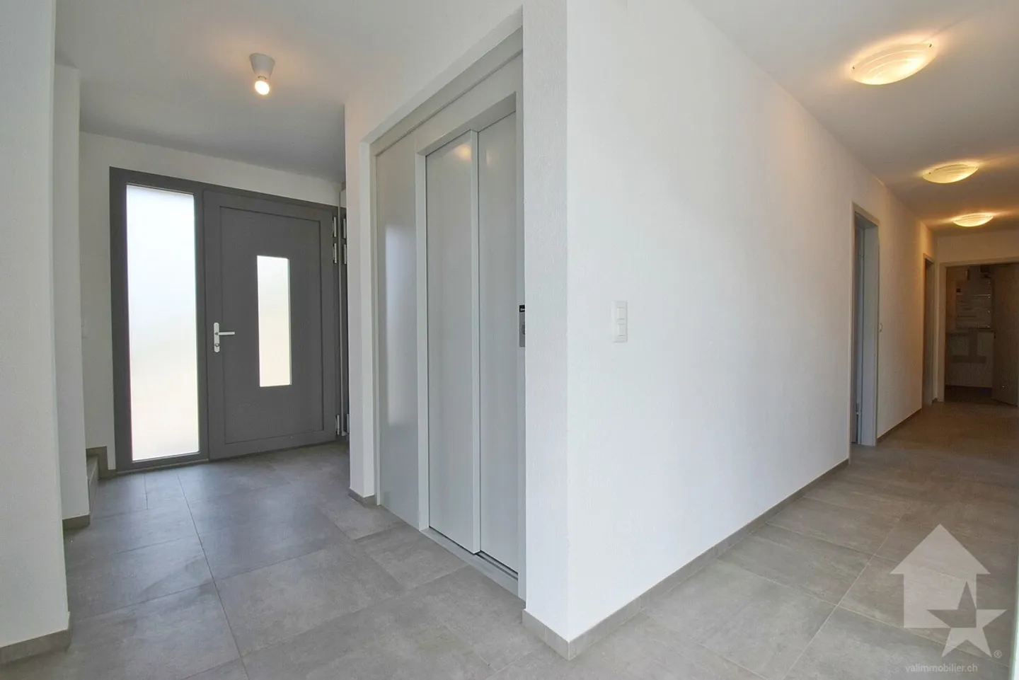 Magnifica nuova villa in una posizione tranquilla con vista mozzafiato! - Foto 11 di 19