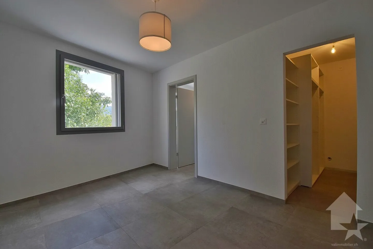 Magnifica nuova villa in una posizione tranquilla con vista mozzafiato! - Foto 14 di 19