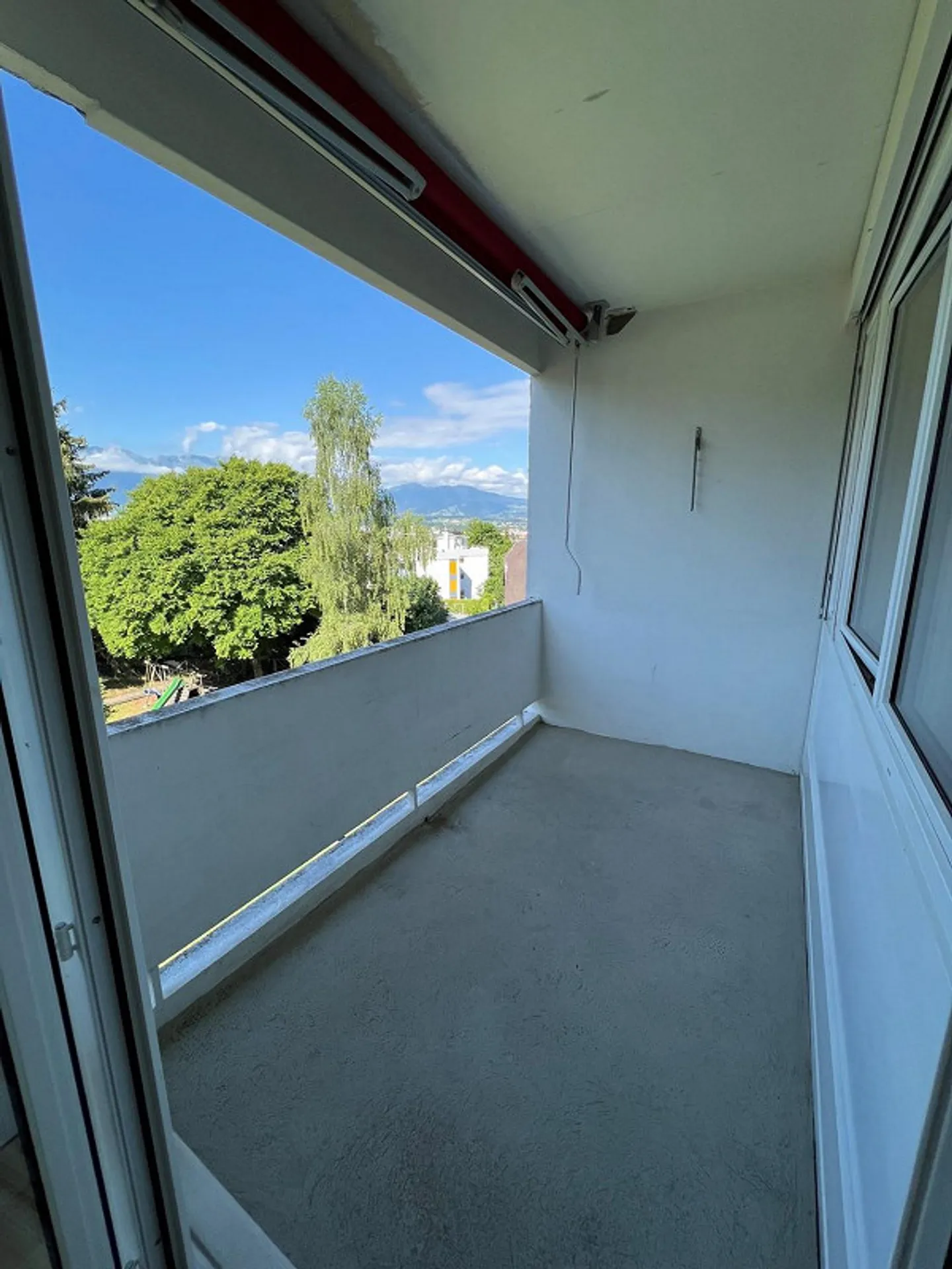 Sunny 4-room apartment for rent in Steffisburg - Photo 8 of 9