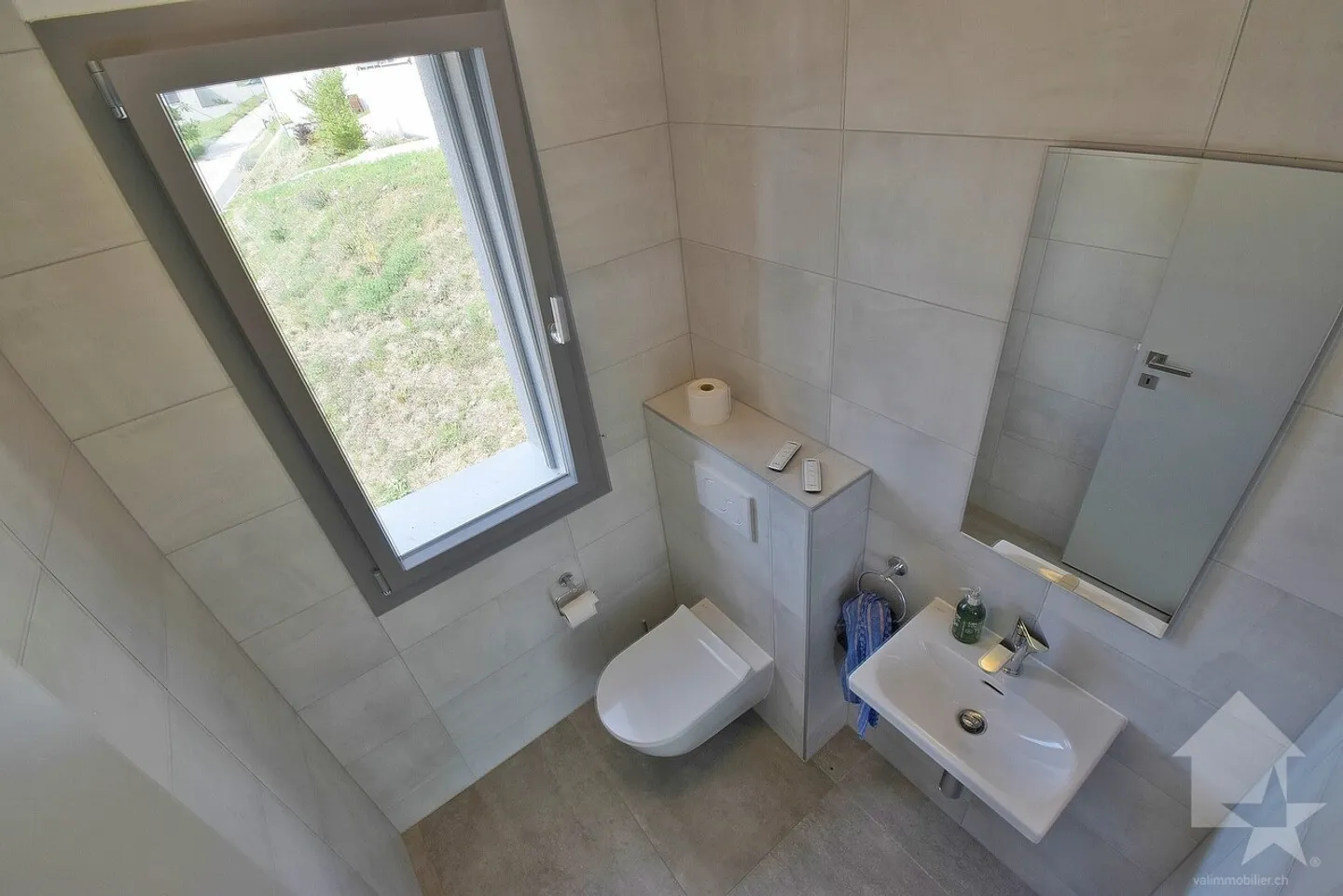 Magnifica nuova villa in una posizione tranquilla con vista mozzafiato! - Foto 18 di 19