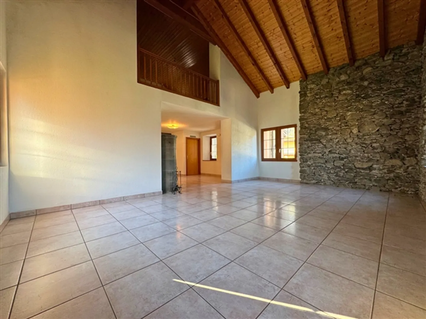 Charming House for Sale in St-Maurice - Photo 2 of 13