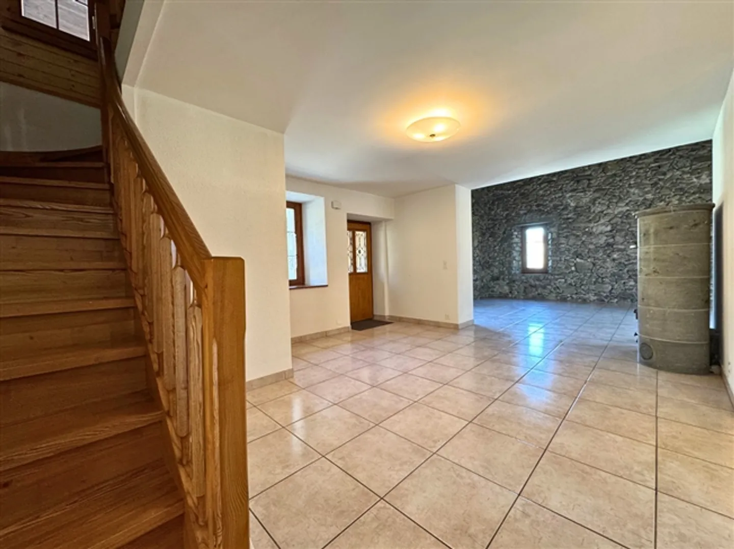 Charming House for Sale in St-Maurice - Photo 4 of 13