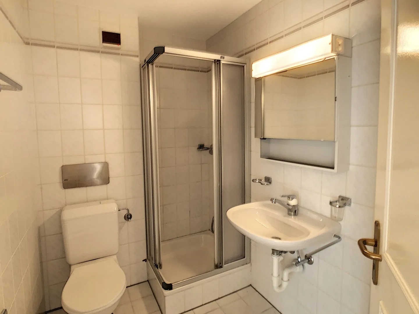 Appartement Charmant avec Jardin - Photo 6 sur 11