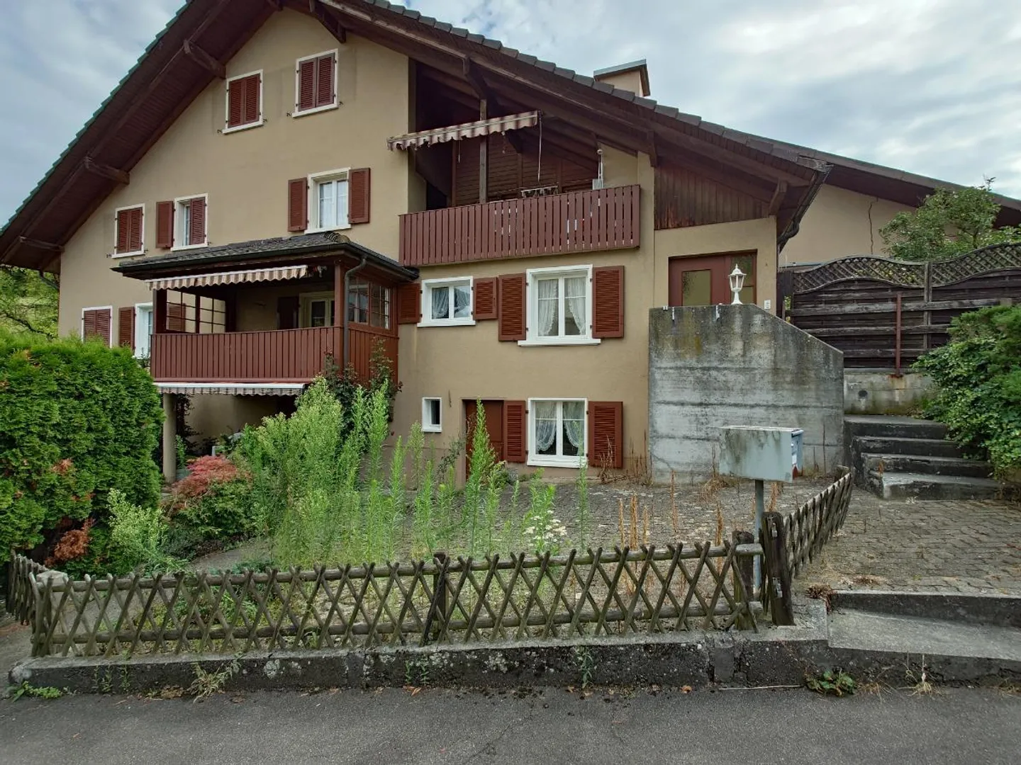 «11 Zimmer Mehrfamilienhaus» - Foto 1 von 4