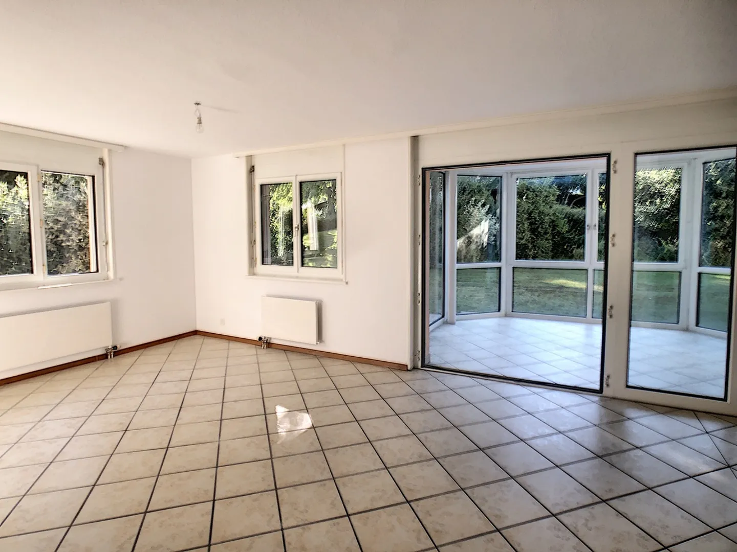 Appartement Charmant avec Jardin - Photo 3 sur 11