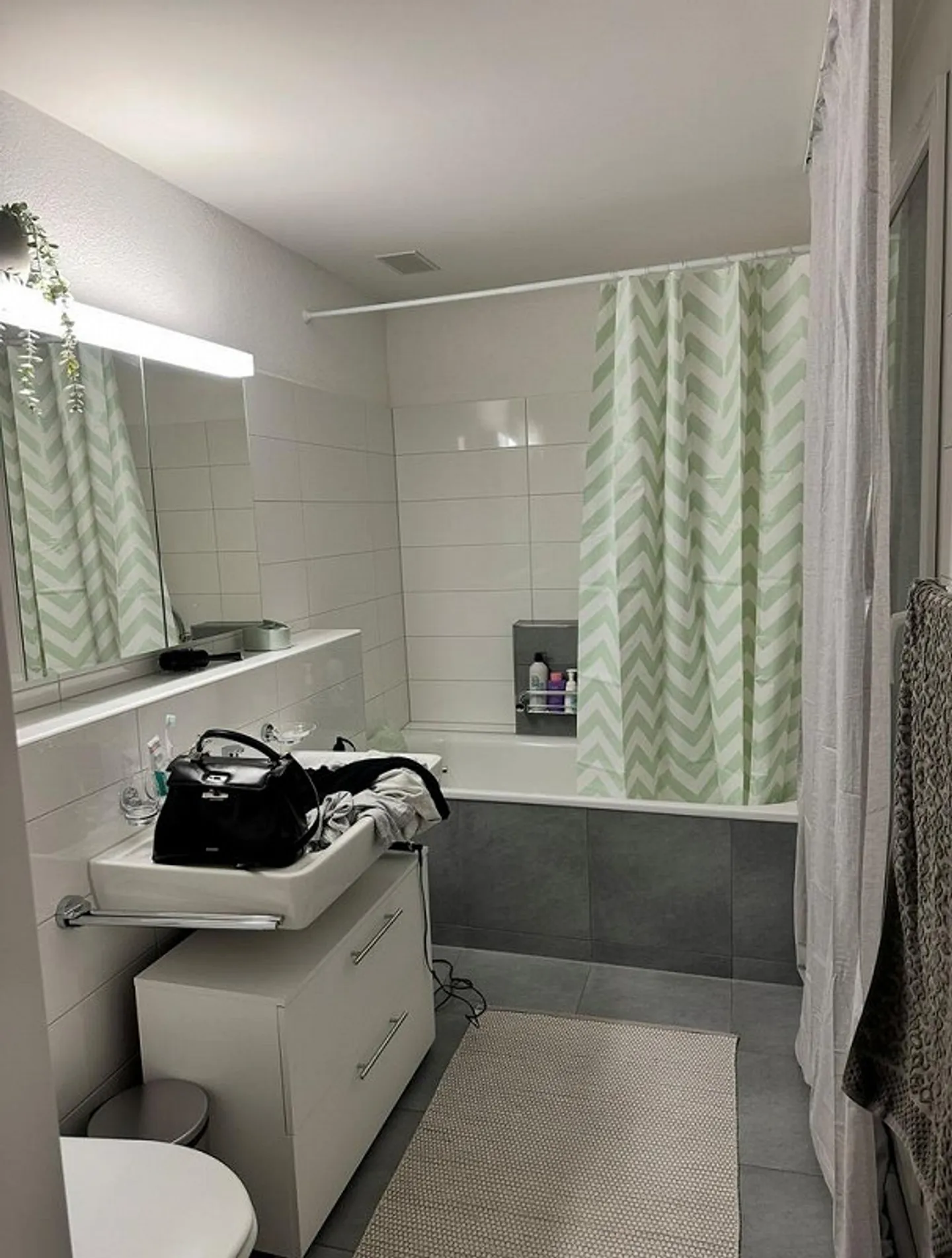 Grosszügige, helle 2.5-Zimmer-Wohnung mit grosser Dachterrasse - Foto 5 von 11