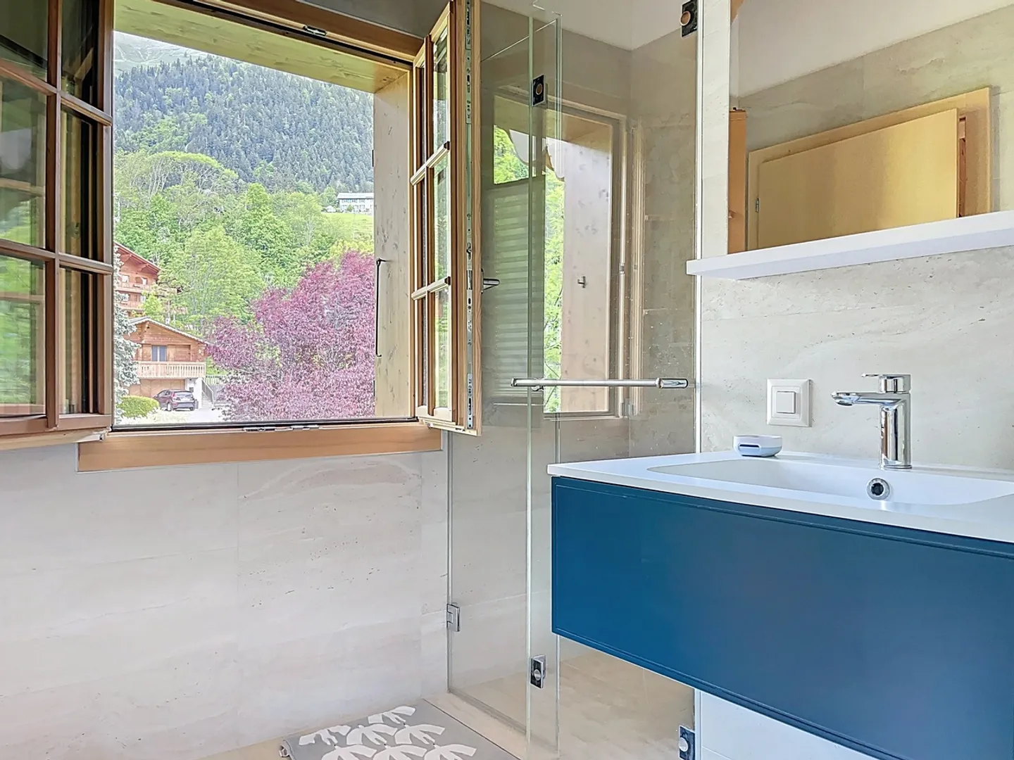 Château-d'Oex -Un duplex lumineux et chaleureux au coeur des Alpes - Foto 6 di 10