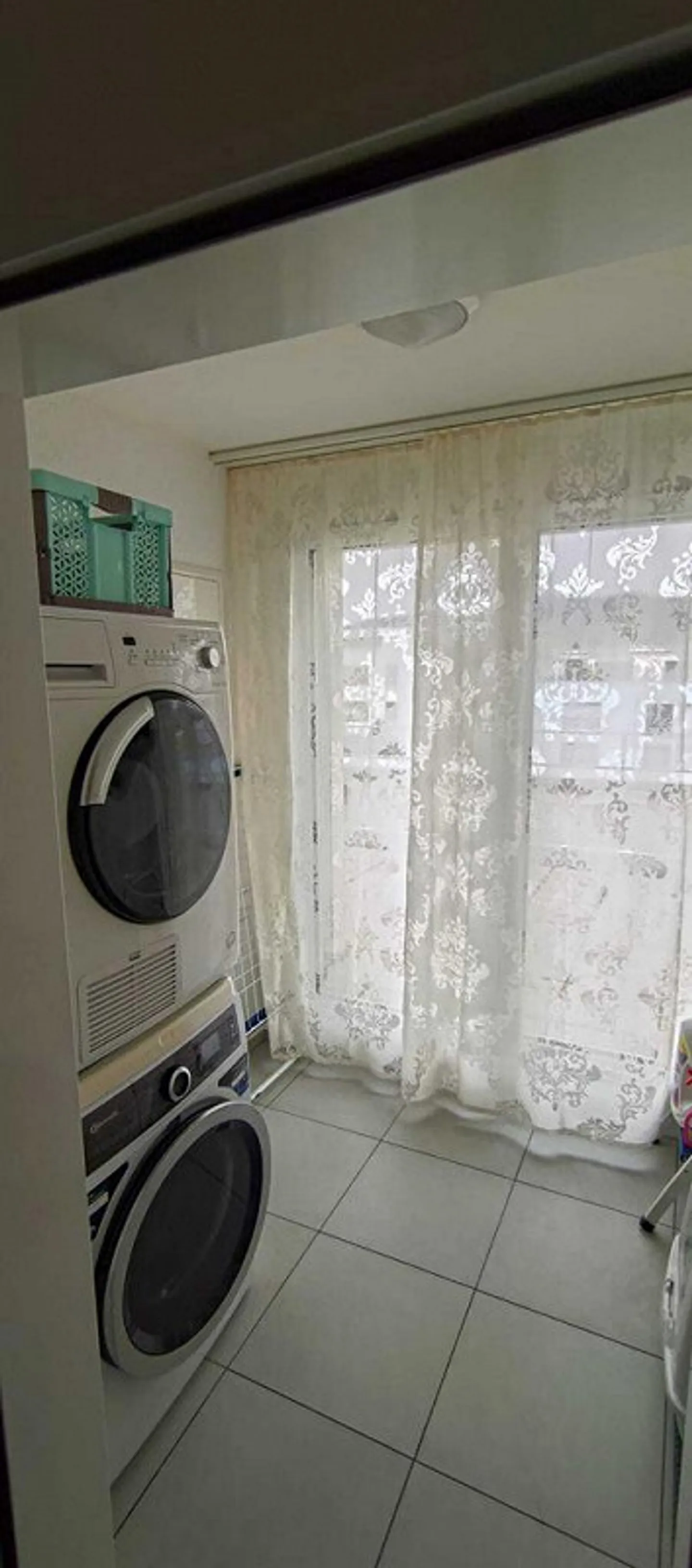 Grosszügige, helle 2.5-Zimmer-Wohnung mit grosser Dachterrasse - Foto 9 von 11