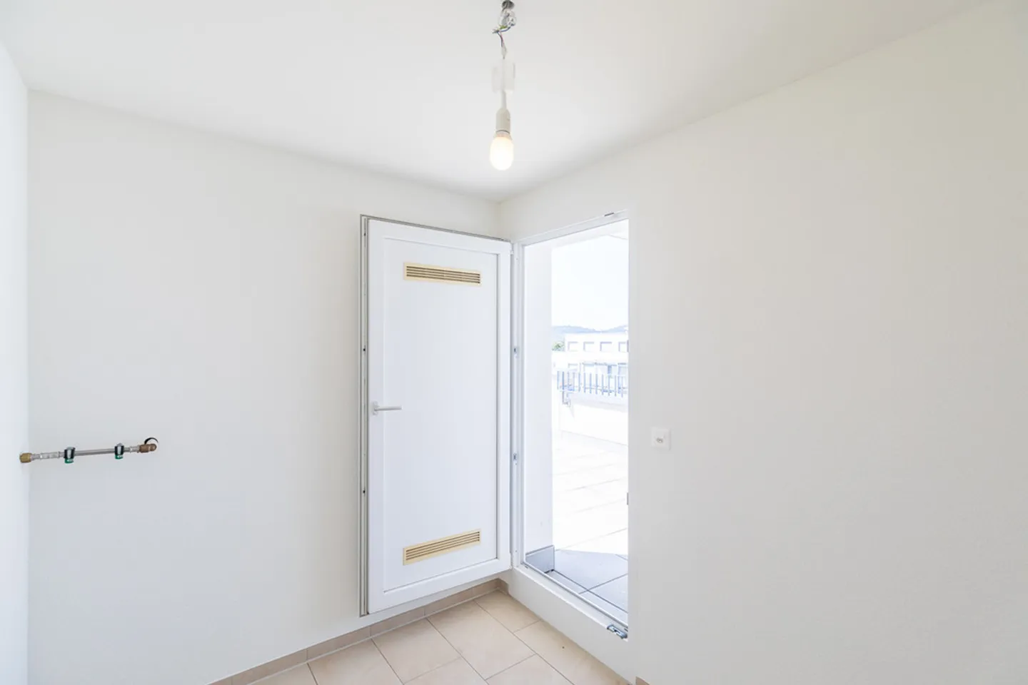 APPARTEMENT ATTIKA AVEC UNE VUE À COUPER LE SOUFFLE - Photo 9 sur 11