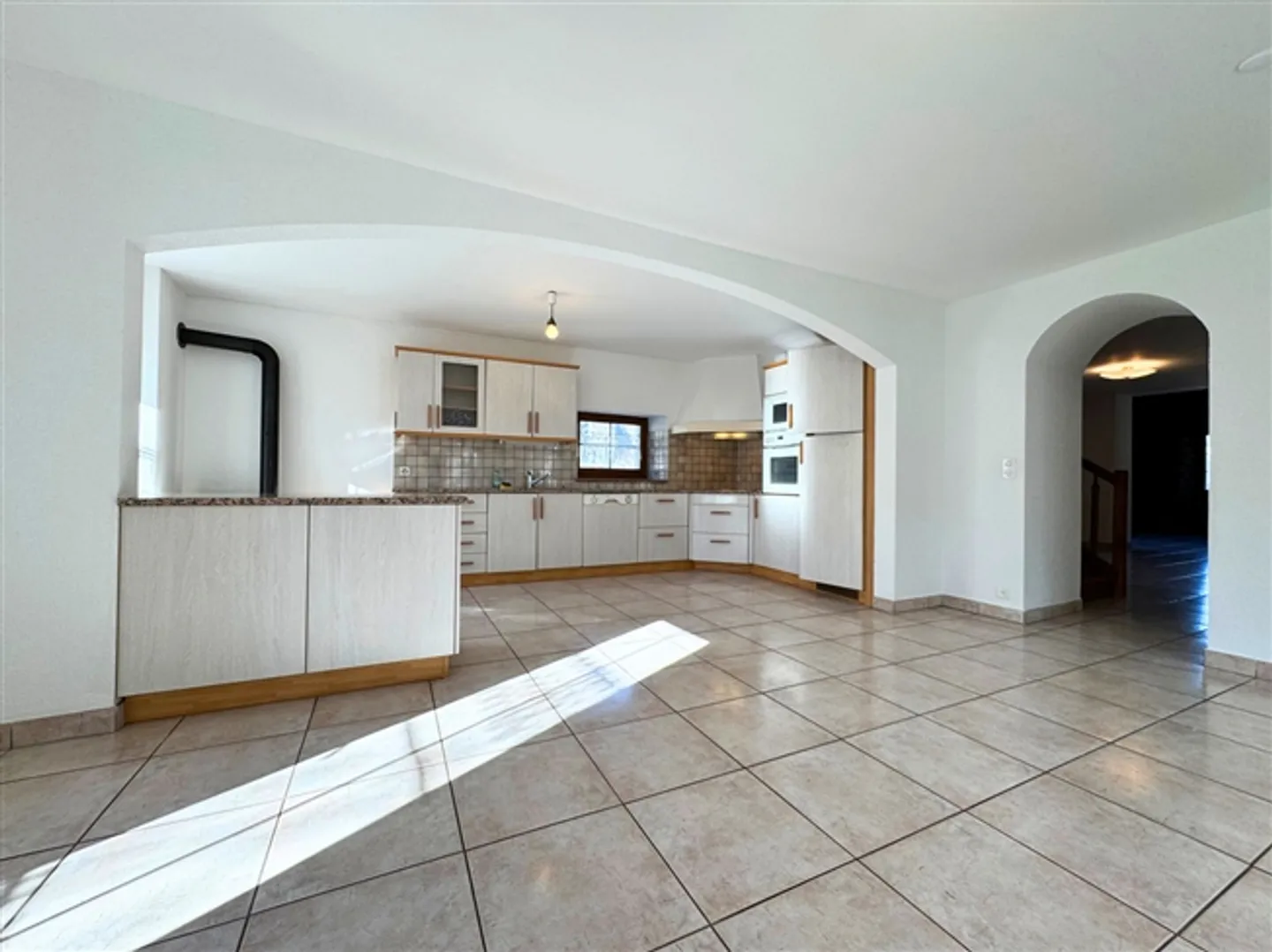 Charming House for Sale in St-Maurice - Photo 6 of 13