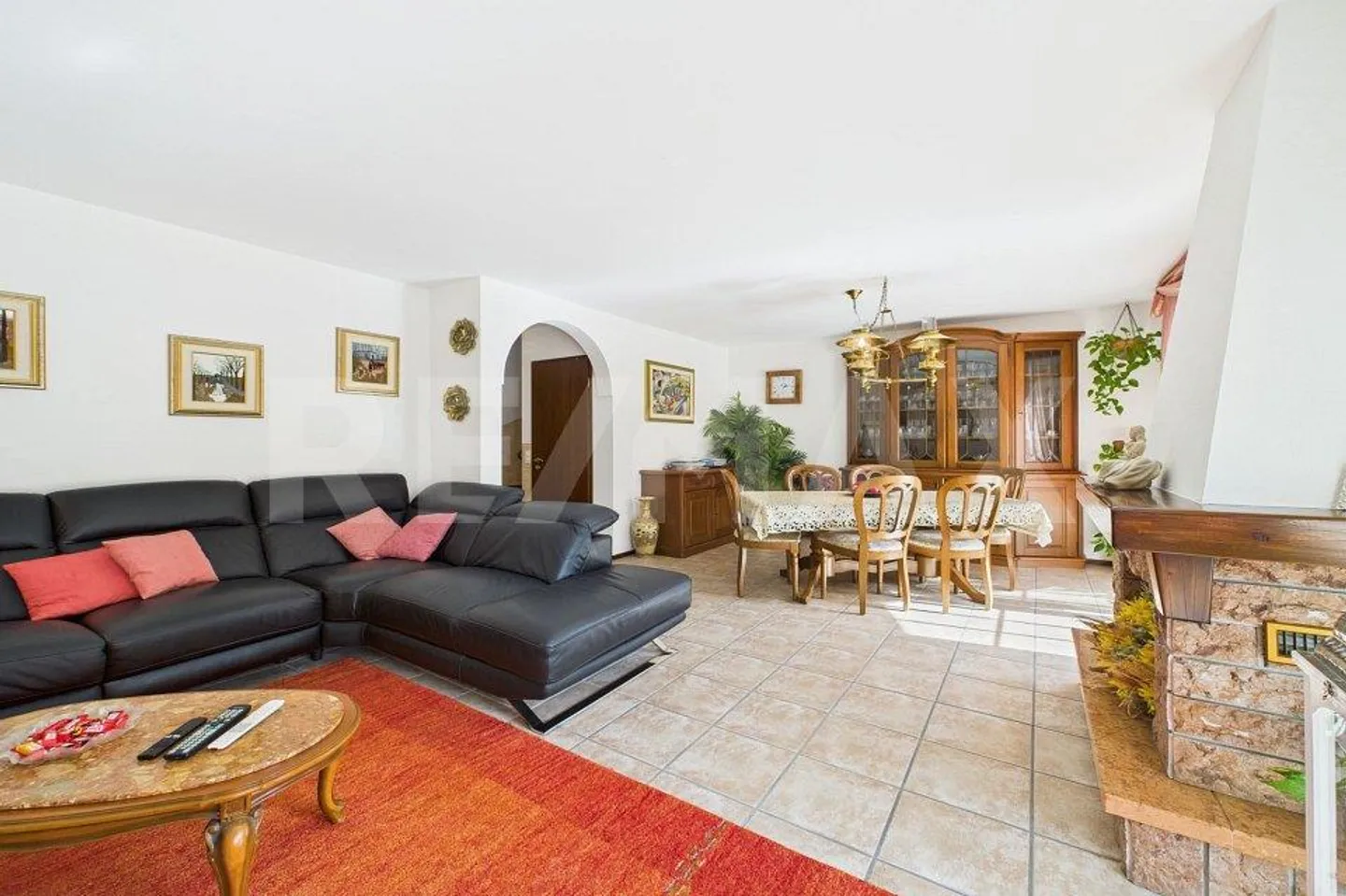 Maison jumelée élégante avec beau jardin à Bedano - Photo 3 sur 13