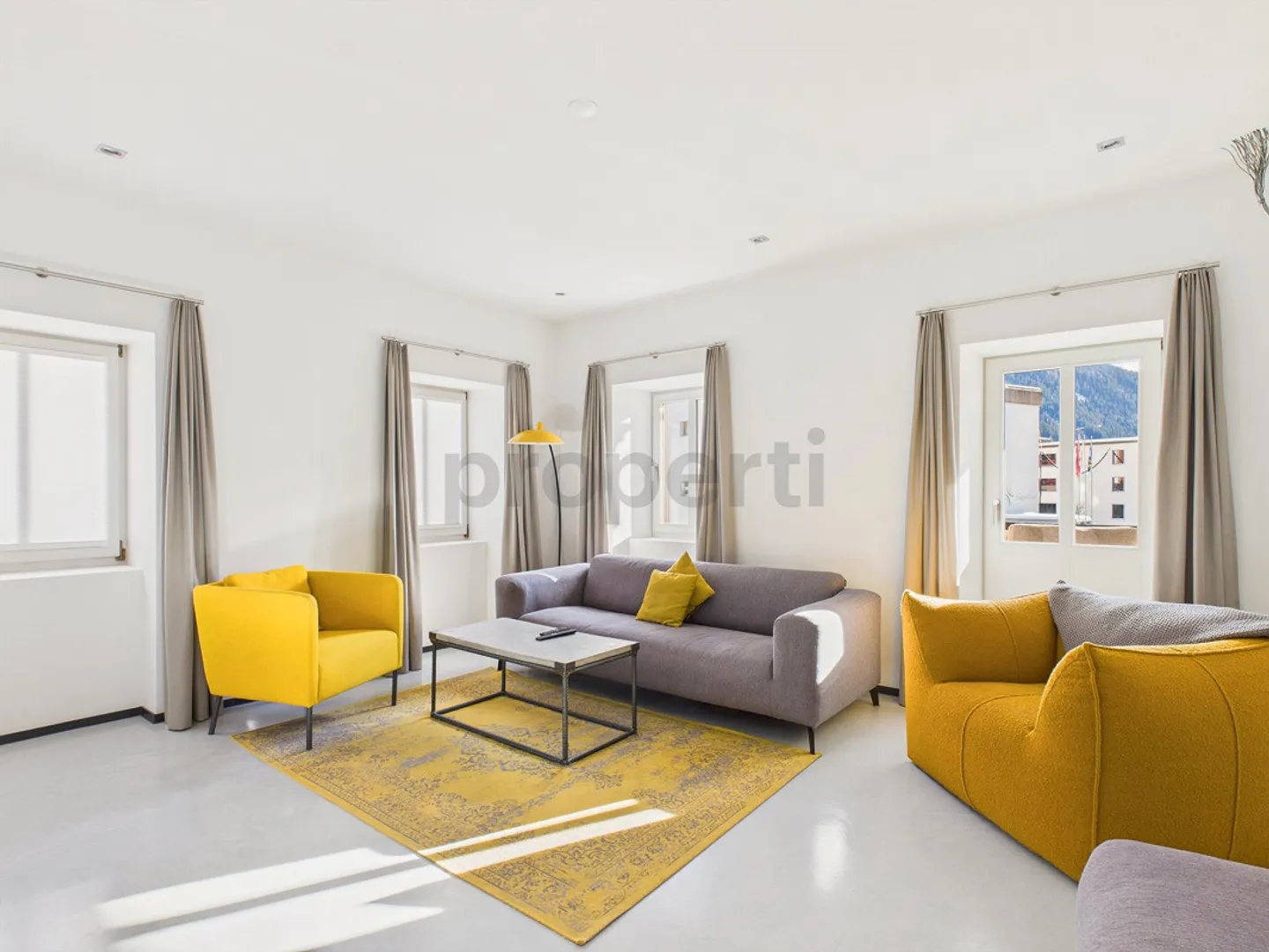 Elegante 4.5-Zimmer-Wohnung mit Alpenblick - Foto 1 von 13