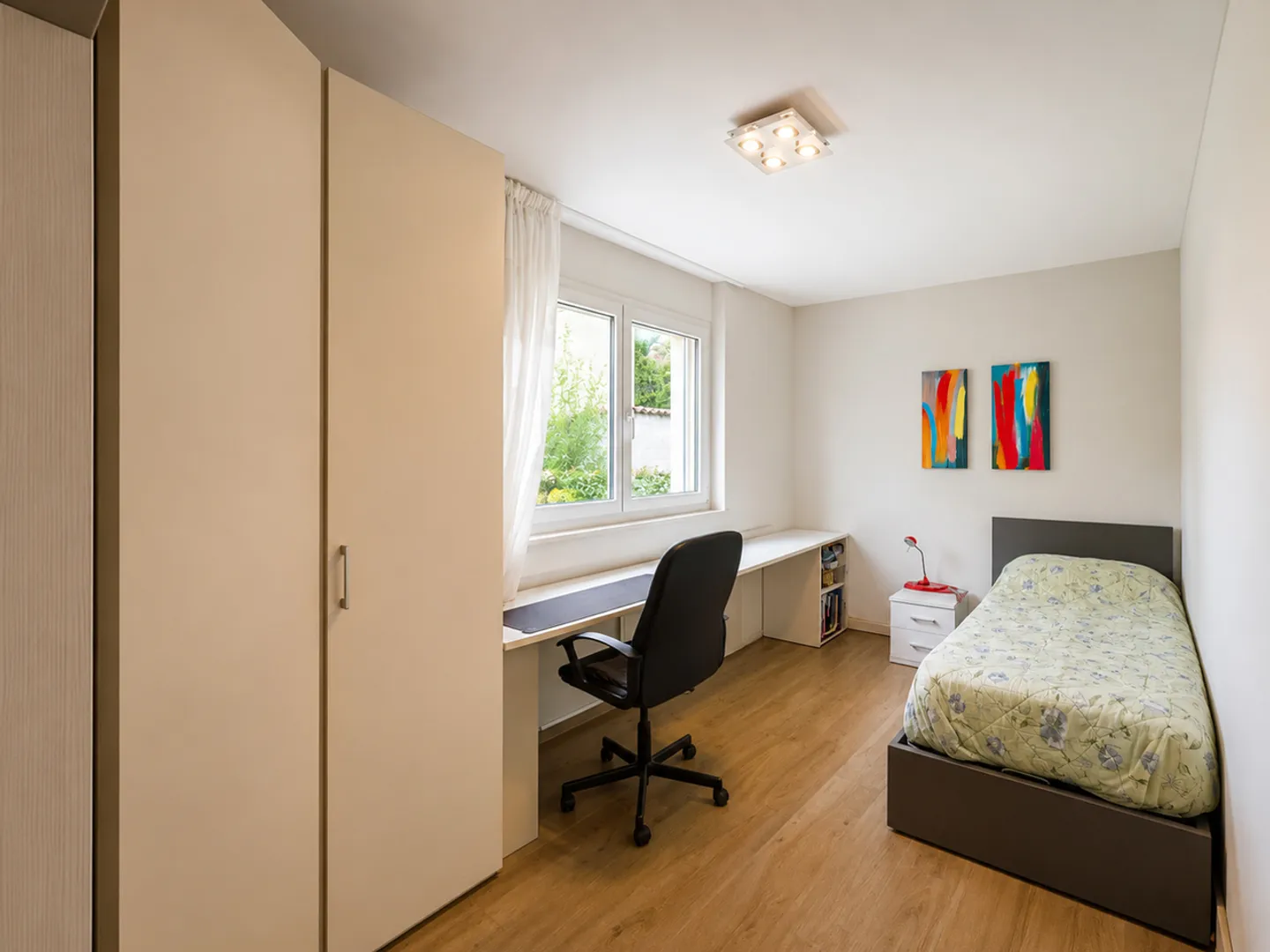 Appartement spacieux de 5,5 pièces avec jardin à Mendrisio - Photo 7 sur 16