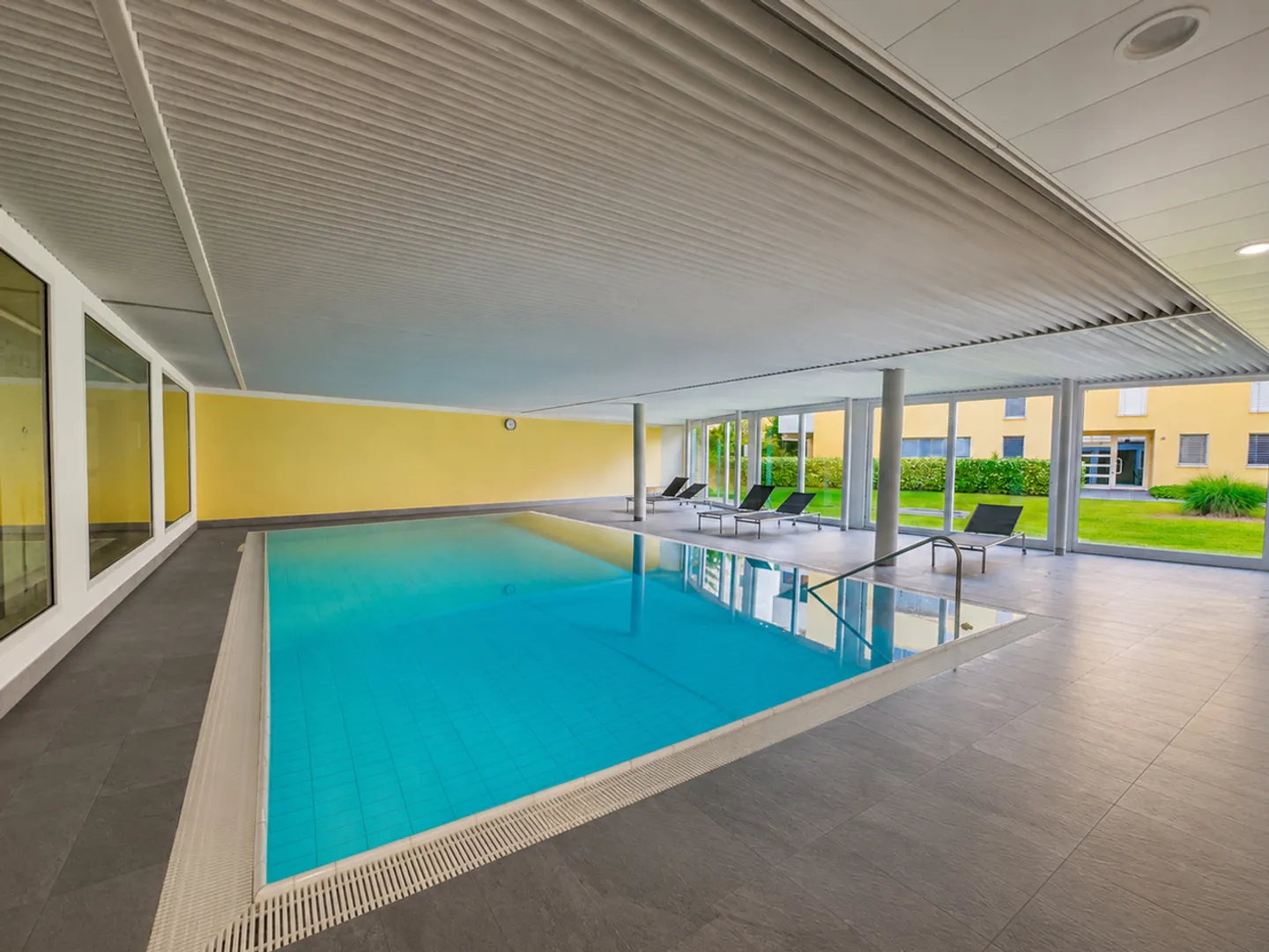 Appartement spacieux de 5,5 pièces avec jardin à Mendrisio - Photo 13 sur 16