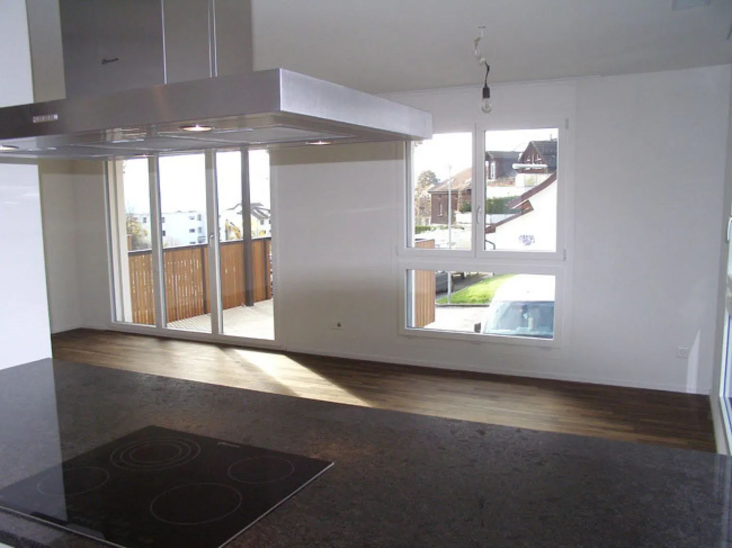 Modern 3.5 room apartment for rent! - Photo 3 of 11