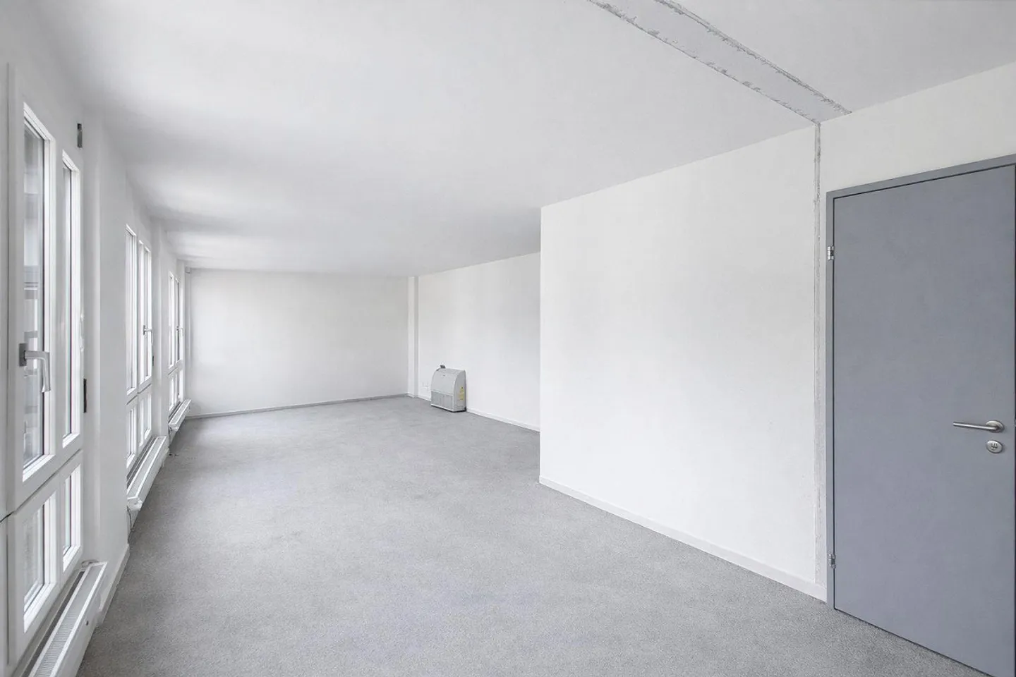 Spazio ufficio emozionante e luminoso nel cuore di Affoltern - 149 m2! - Foto 11 di 13