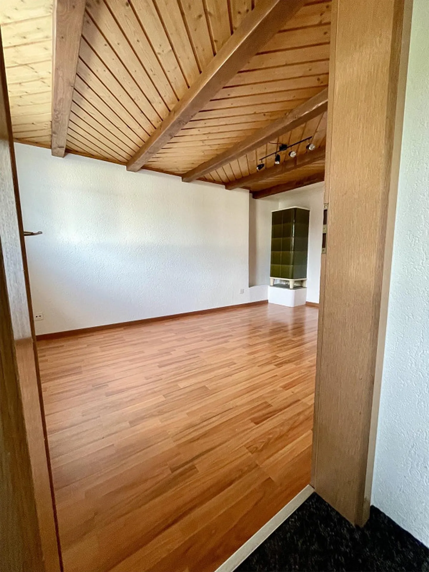 3.5-room house part with seating area & parking in a central location - Photo 6 of 10