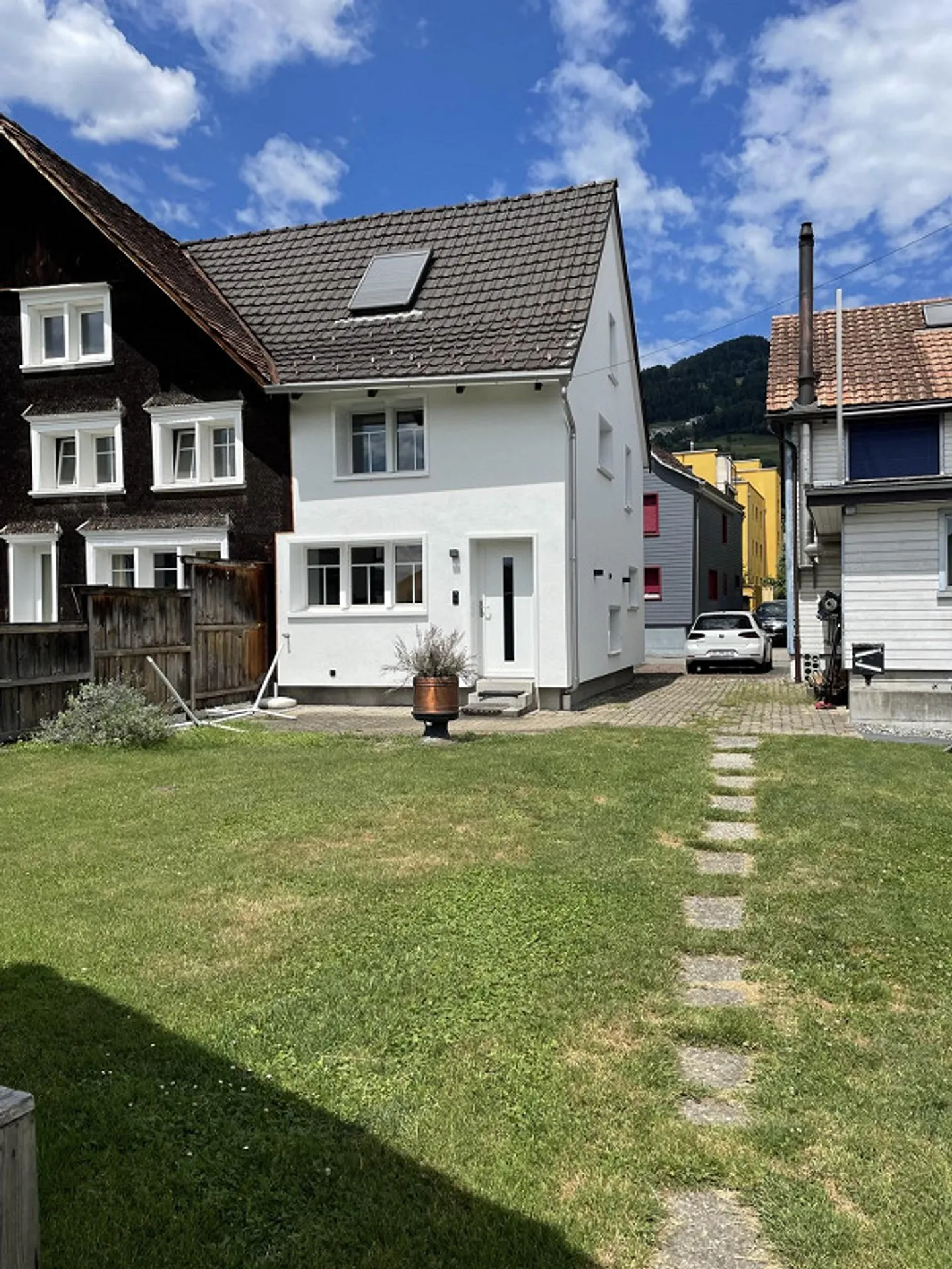3.5-room house part with seating area & parking in a central location - Photo 9 of 10