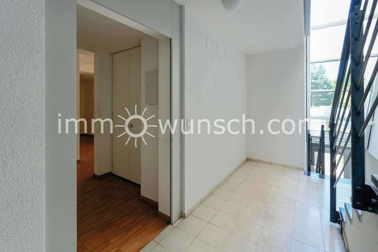 Condominio luminoso e spazioso di 3 ½ stanze con locale tecnico... - Foto 13 di 13