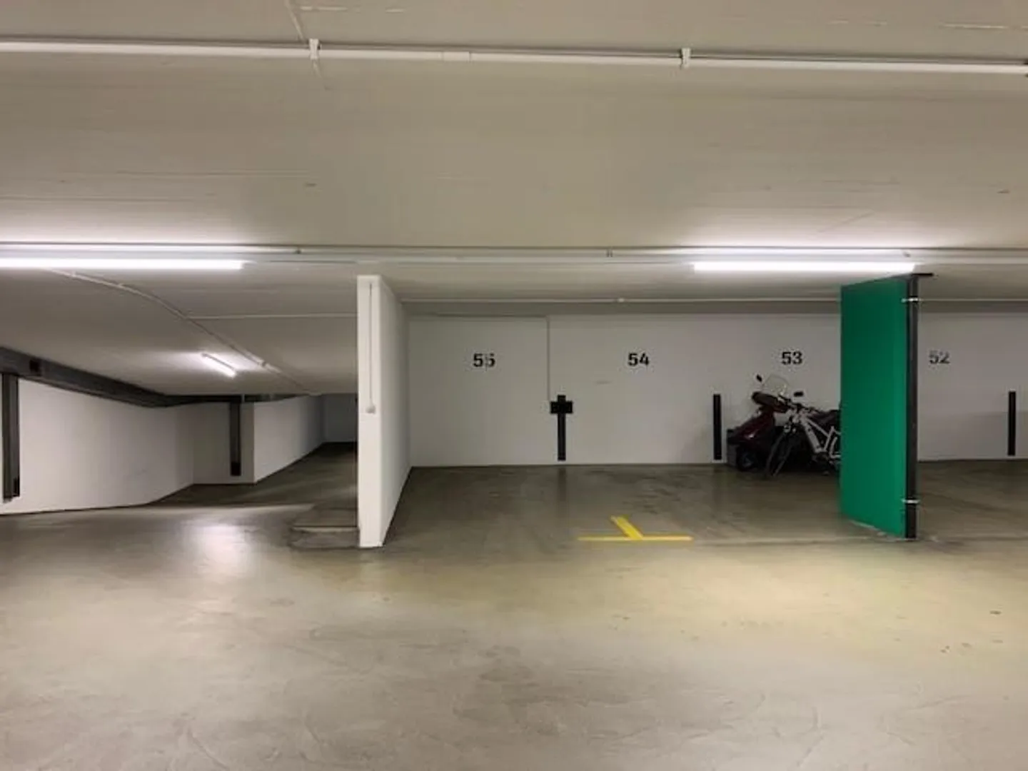 Posti auto a St. Johann - Foto 2 di 2