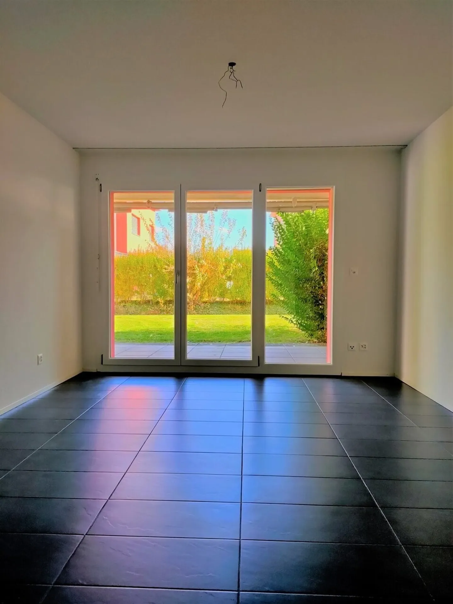 Bright & modern 2.5-room apartment with comfort - Photo 3 of 8