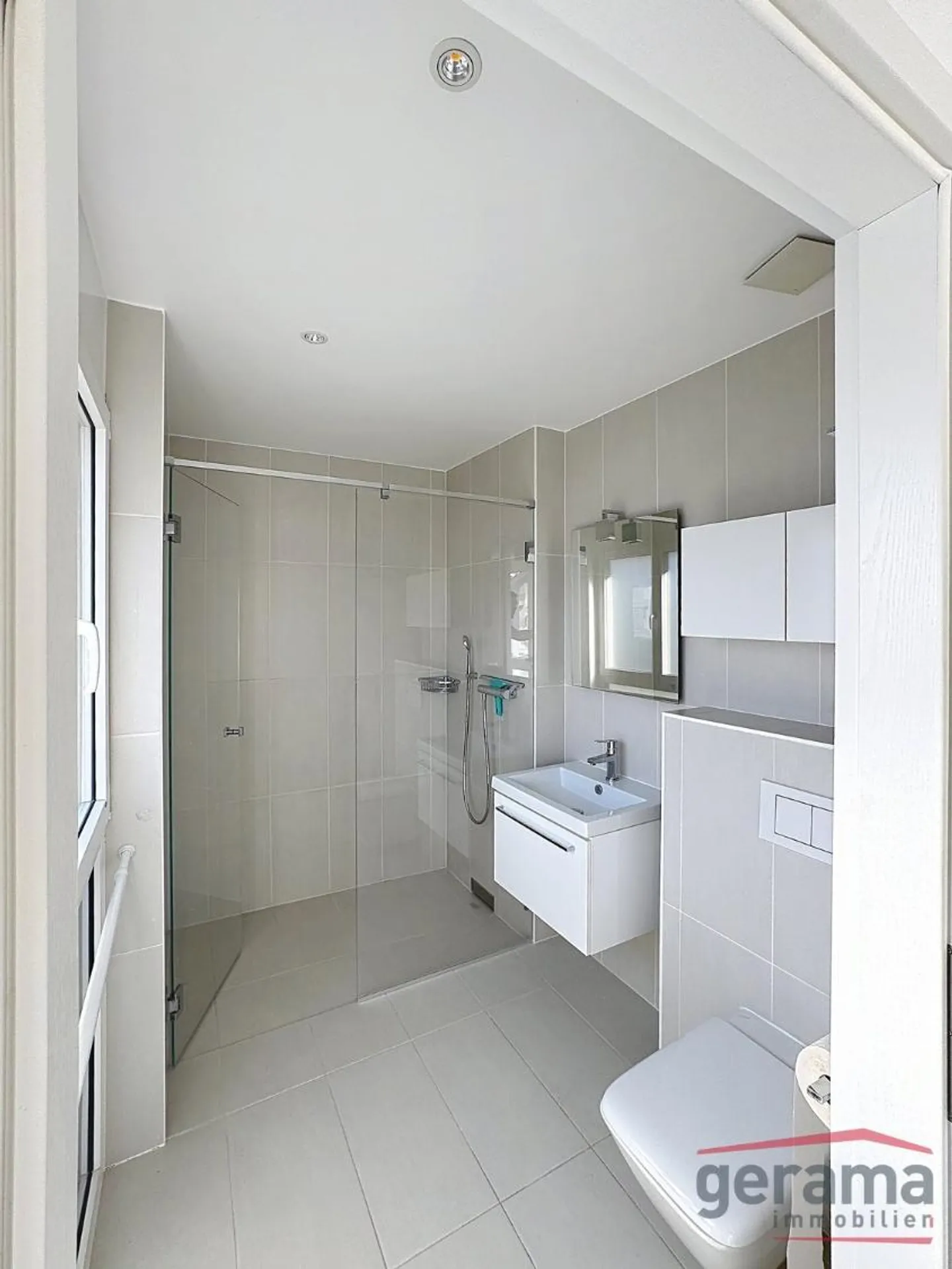 Wunderschöne 4,5 Zimmer im 2. Stock in Bulle - Foto 5 von 6