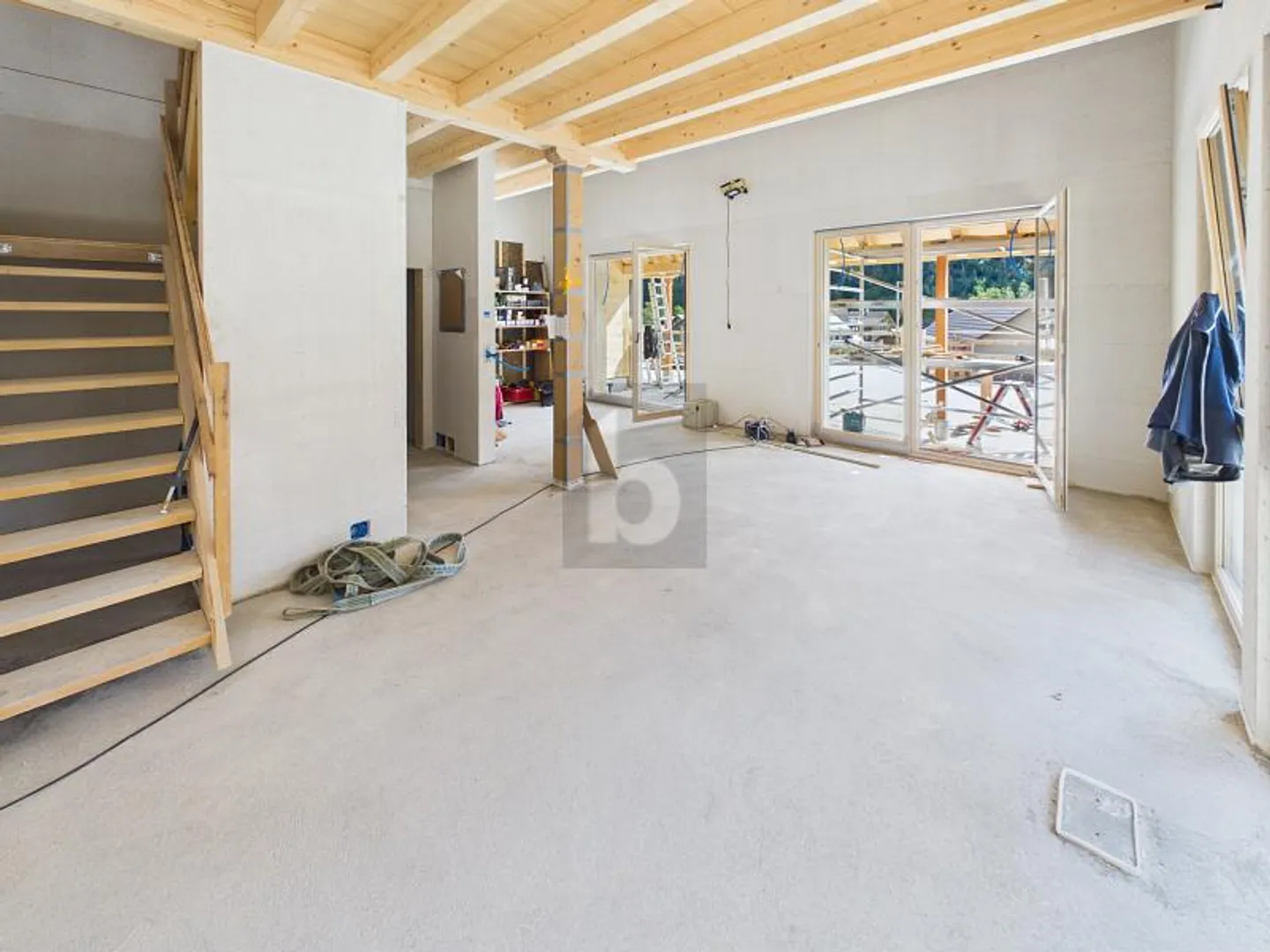 MODERN, SUSTAINABLE, CLOSE TO NATURE, WITH GALLERY - Photo 3 of 6