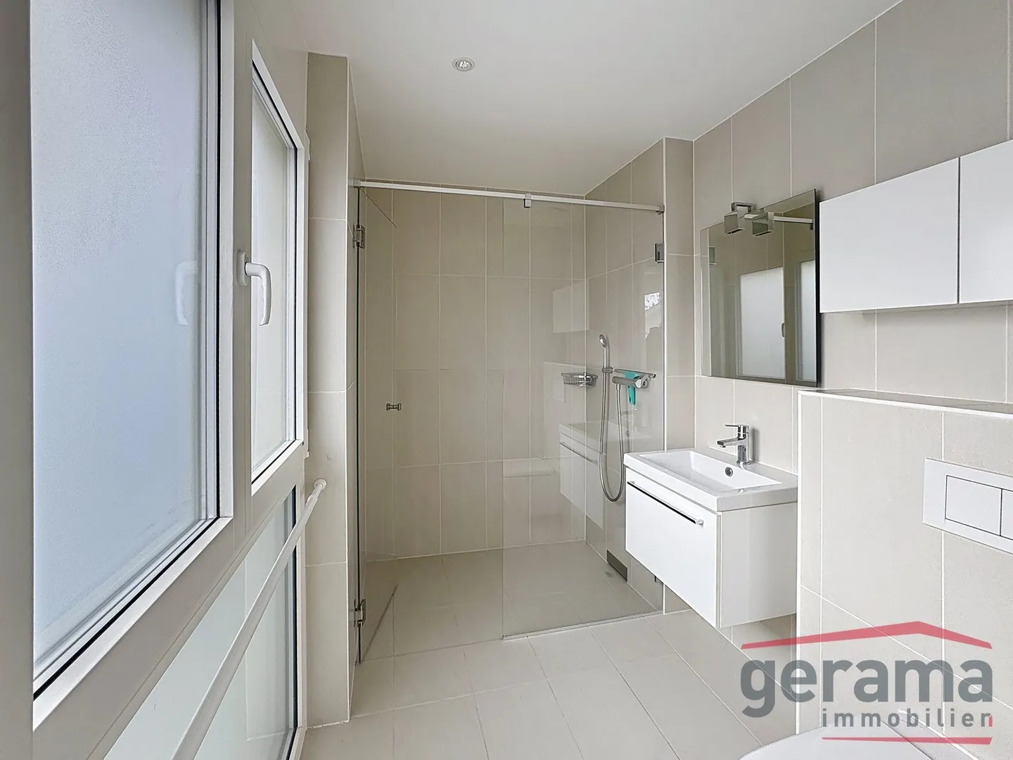 Wunderschöne 4,5 Zimmer im 2. Stock in Bulle - Foto 3 von 6