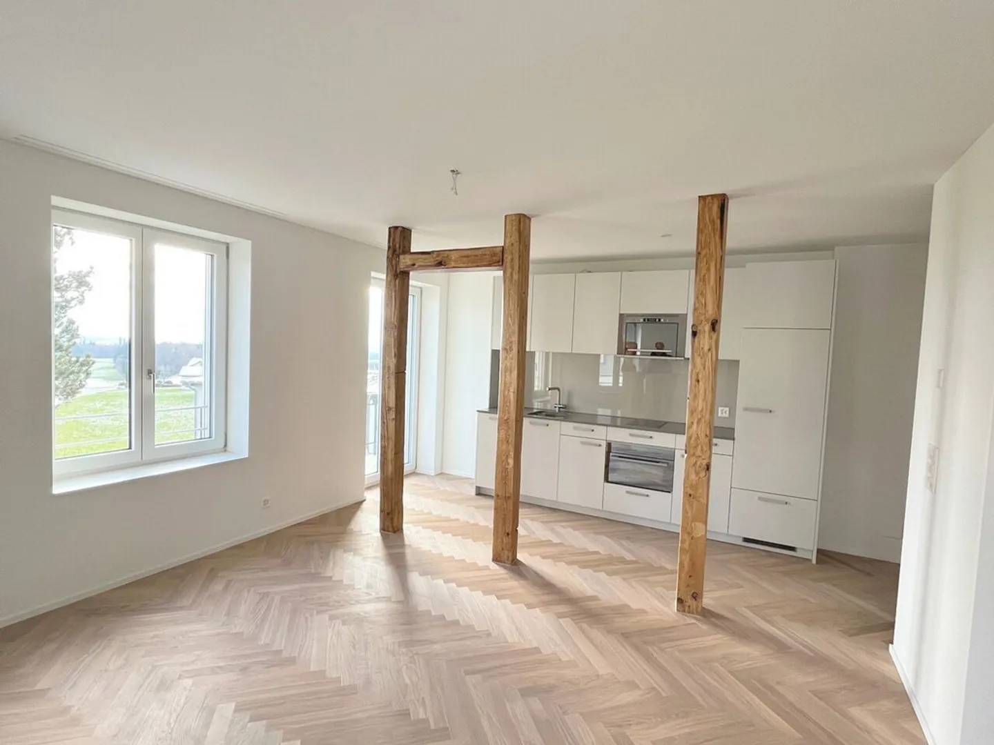 Light-flooded, modern apartment with old building charm - Photo 7 of 9