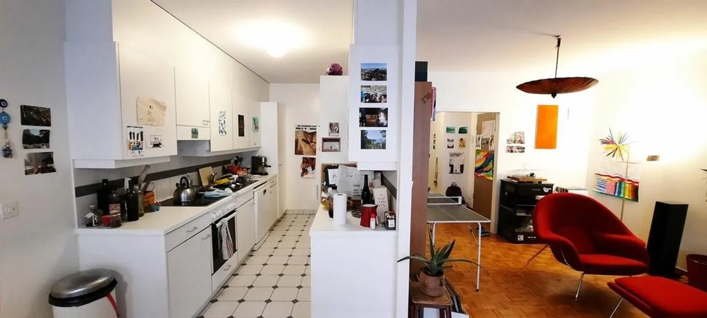 Appartement spacieux dans quartier calme - Photo 3 sur 12