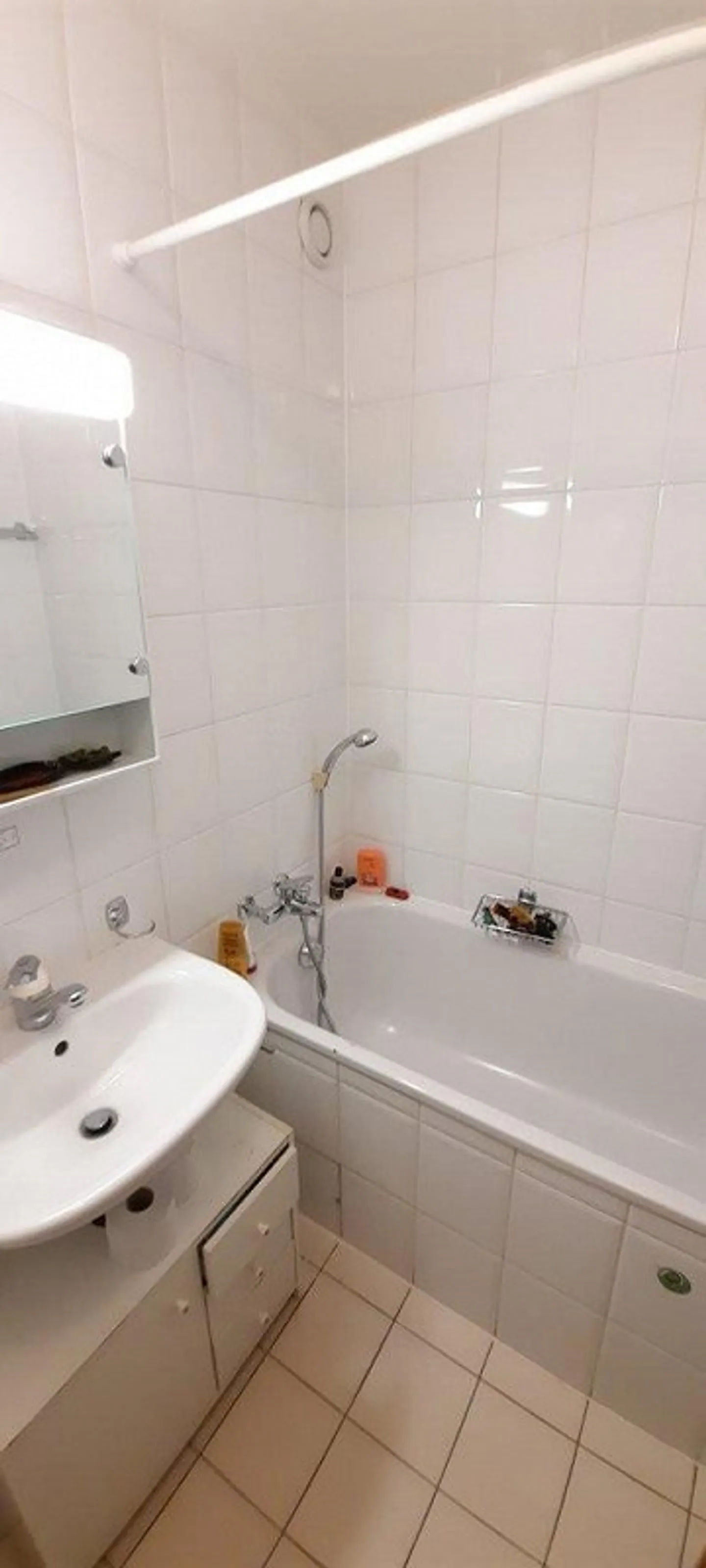 Appartement spacieux dans quartier calme - Photo 9 sur 12