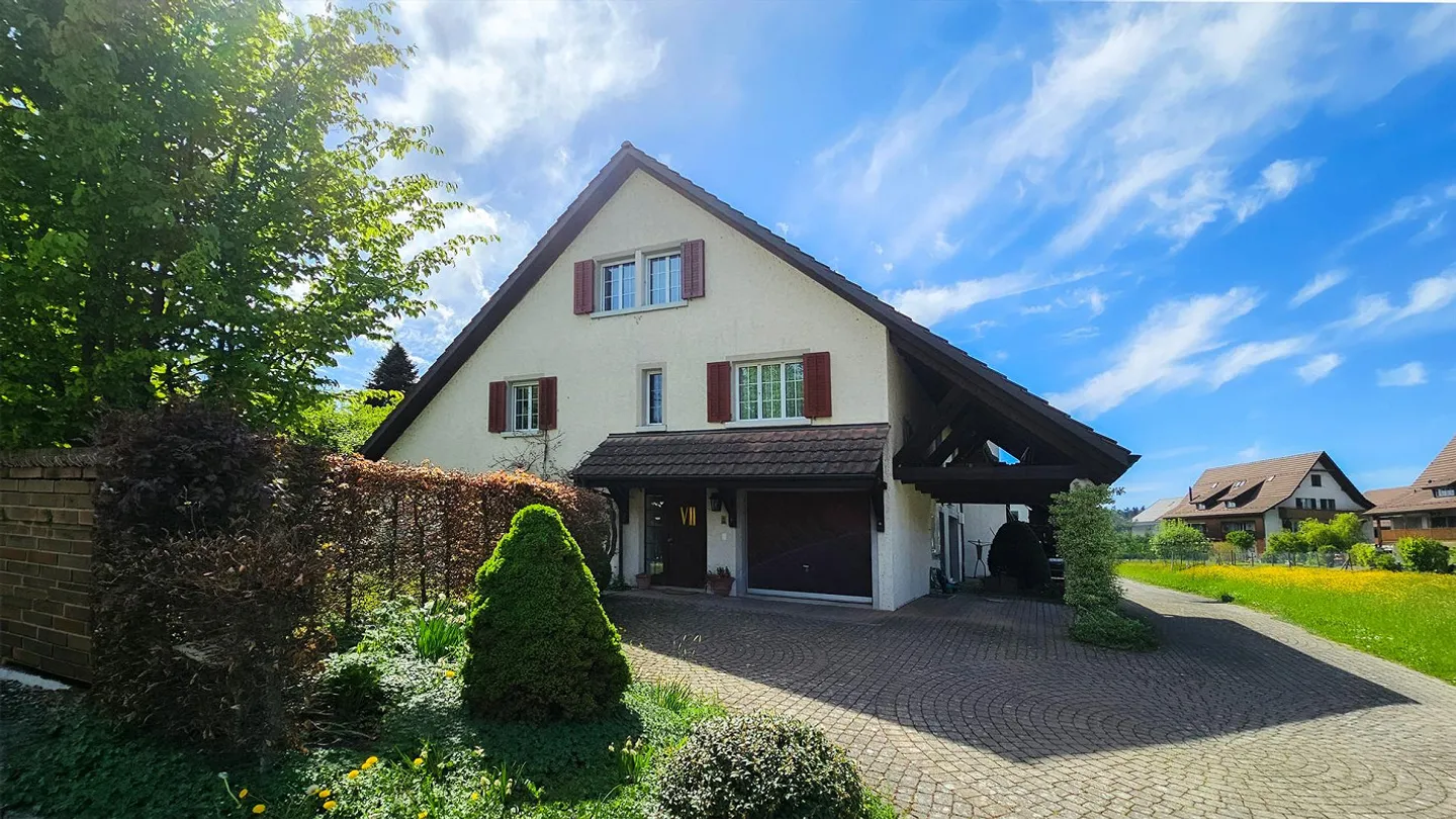 Wohnperle mit viel Raum, Galerie und schönem Garten - Foto 2 von 11