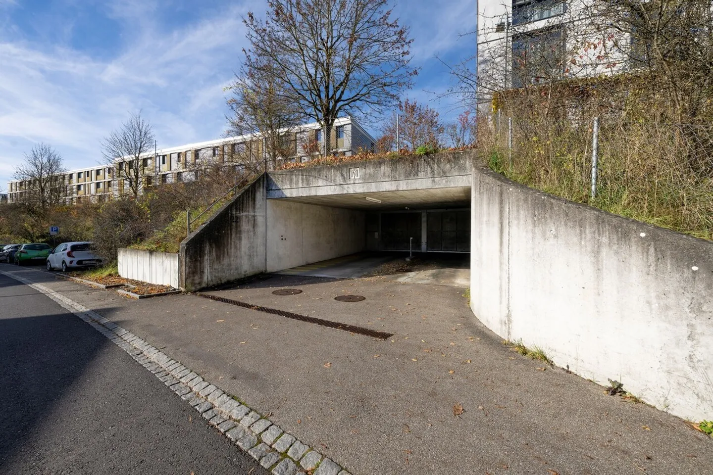 Parking spaces in Zollikofen BE - available immediately or by arrangement... - Photo 4 of 6
