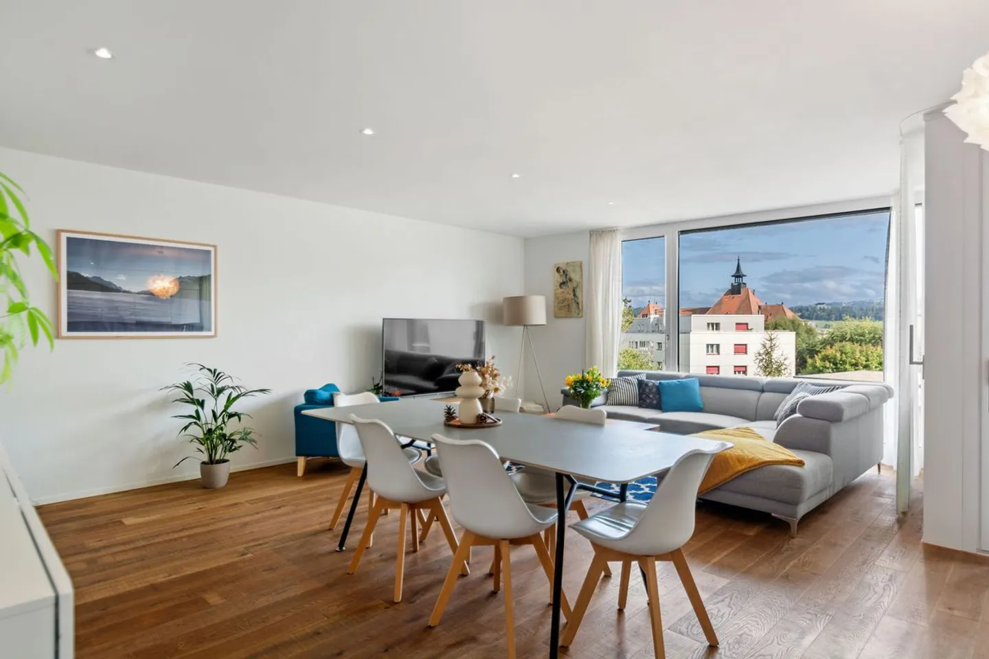 Reihenhaus 4.5 Zimmer - Foto 2 von 13