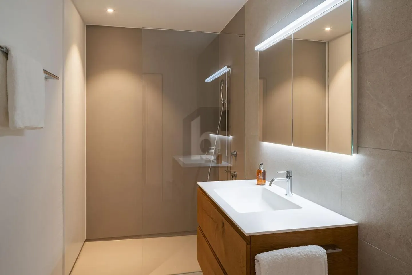 LUXUEUX AVEC VUE DE RÊVE - Photo 4 sur 6