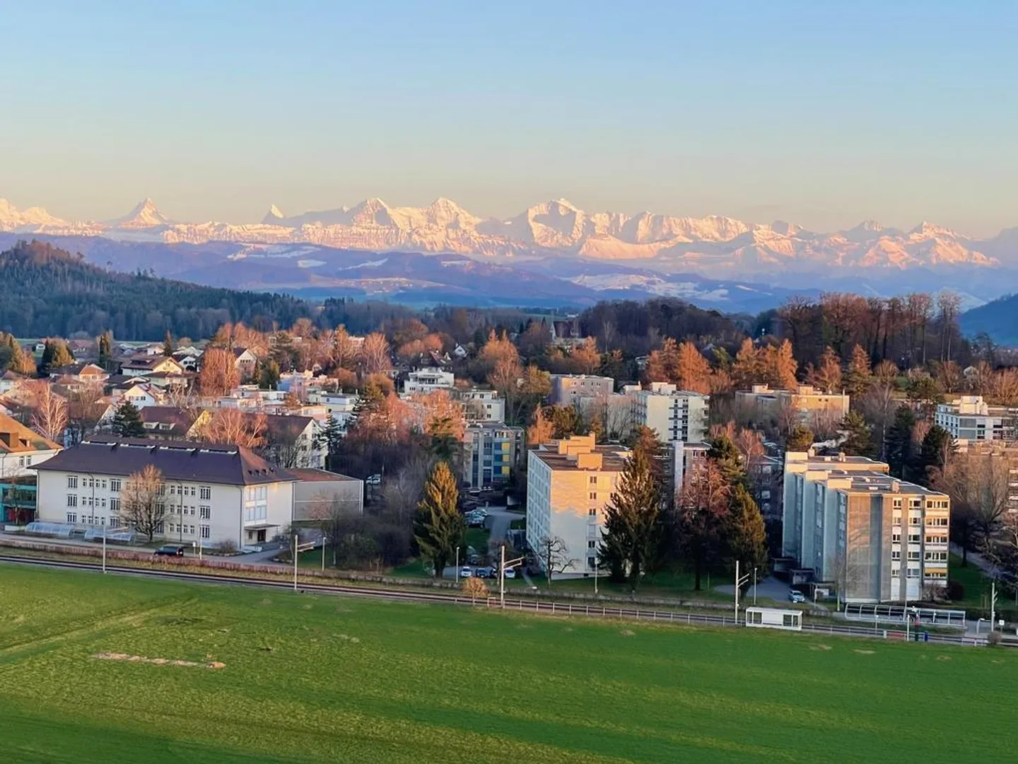 Esclusivo appartamento attico di 4,5 stanze - con vista panoramica - Foto 1 di 12