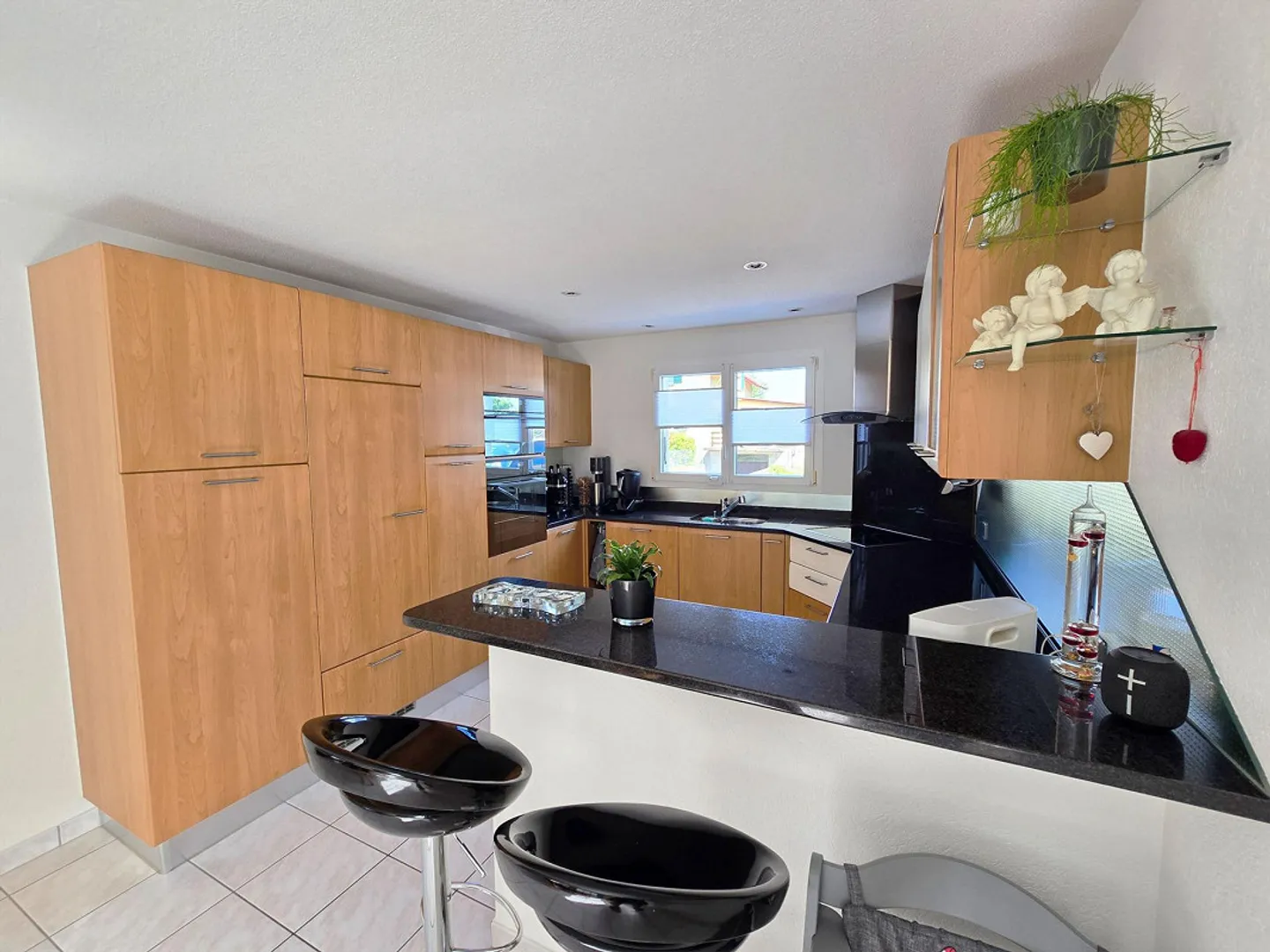 5.5-Room Semi-Detached Family House in a Family-Friendly Location - Photo 3 of 10