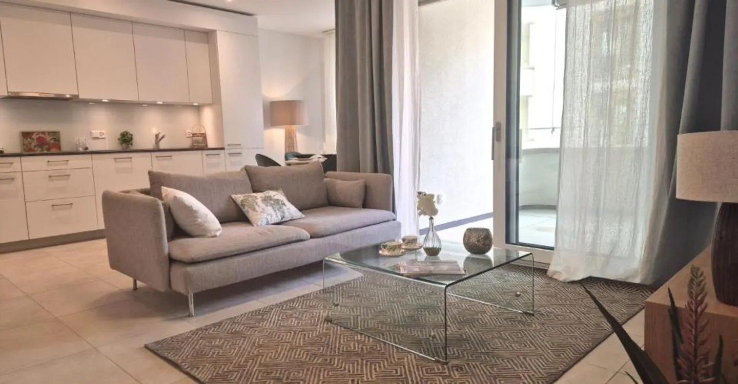 Appartamento di Lusso con Balcone - Foto 1 di 6