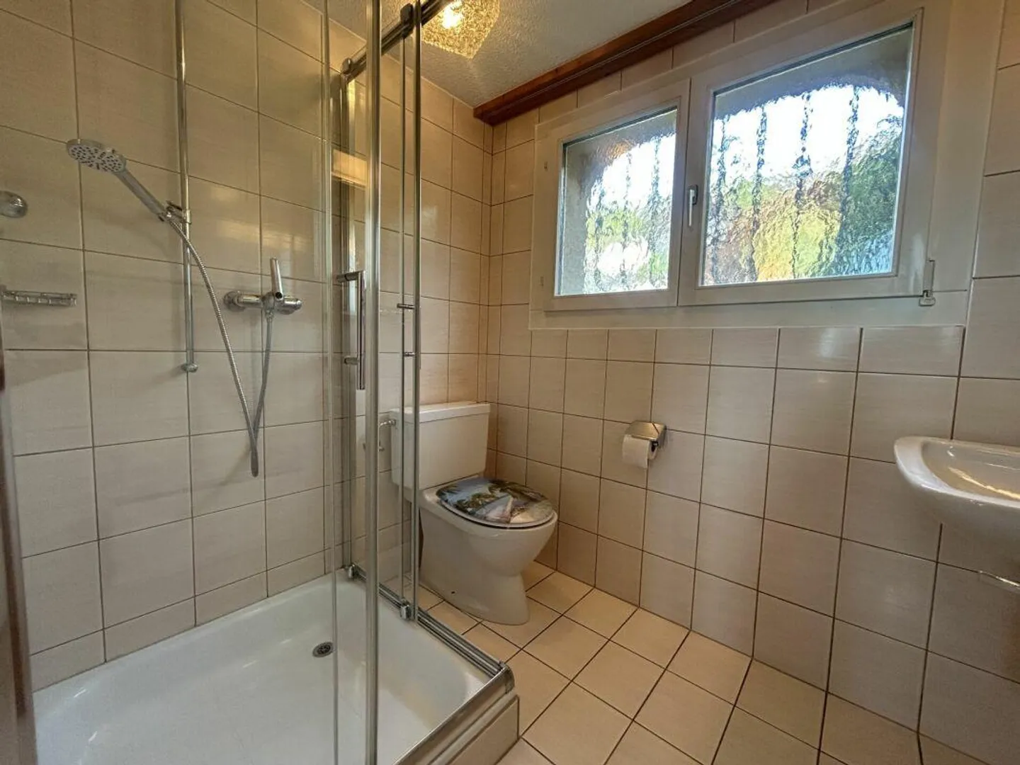 Affascinante casa unifamiliare con ampio giardino - Foto 11 di 16