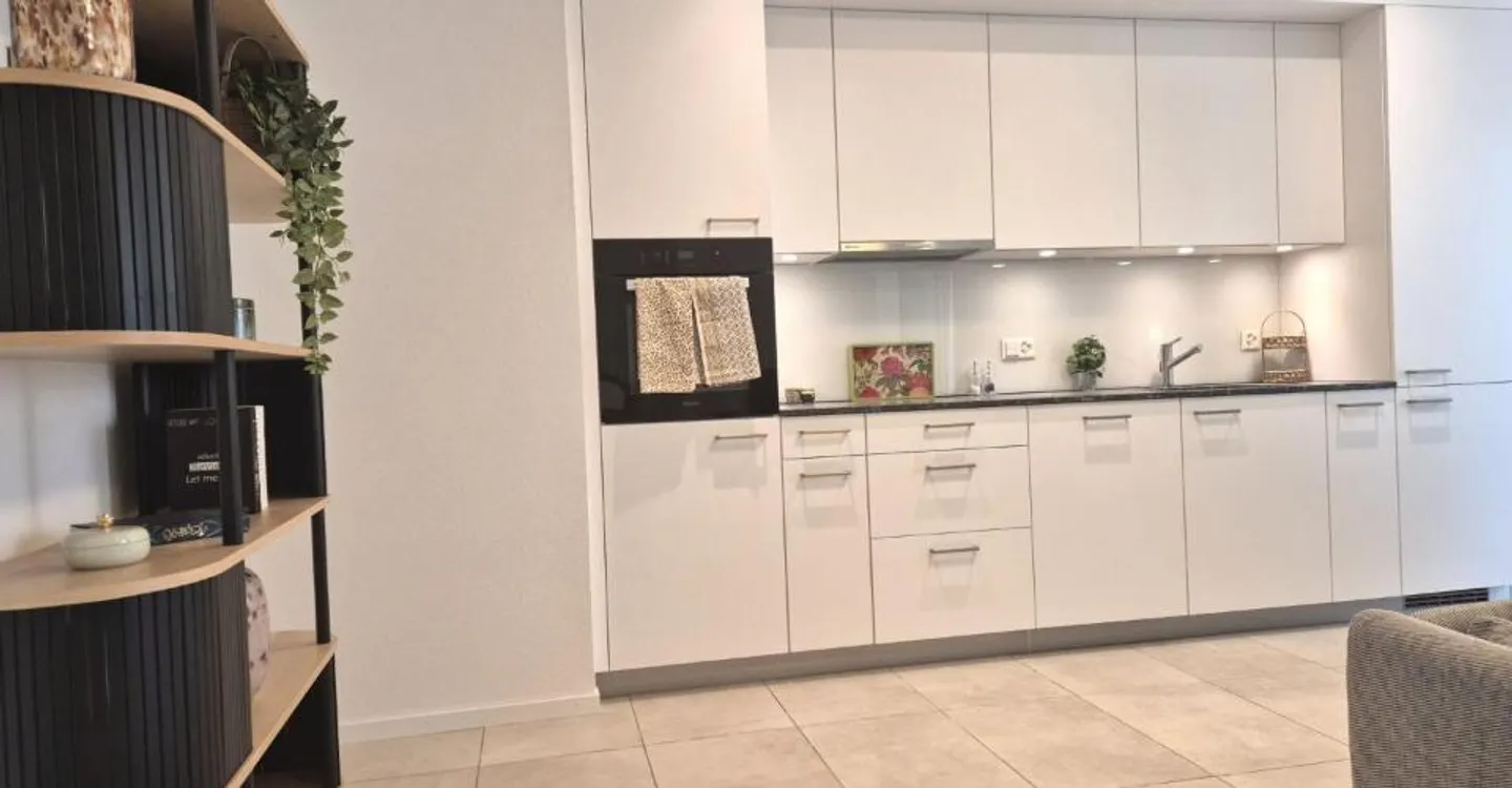 Appartamento di Lusso con Balcone - Foto 3 di 6