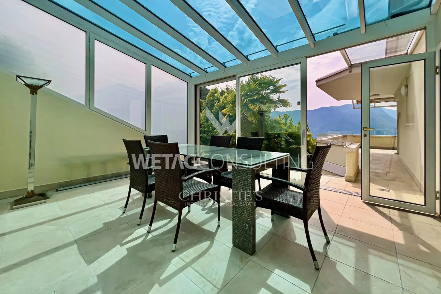 Appartamento Triplex Elegante a Porza con Vista sul Lago, Giardino Privato, Ge... - Foto 6 di 13