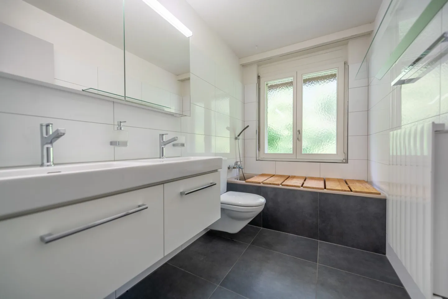 Renoviert, modern, bezugsbereit - Ihre neue Wohnung in Stadtnähe - Foto 7 von 23
