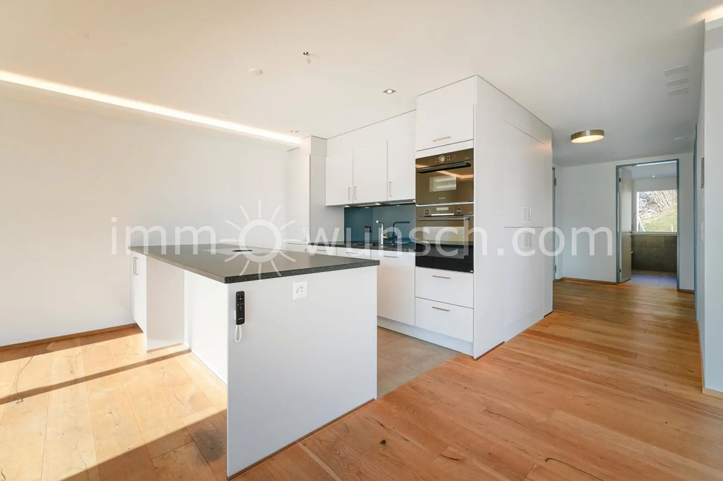 Modern 3.5-Room Apartment with View - Photo 5 of 12