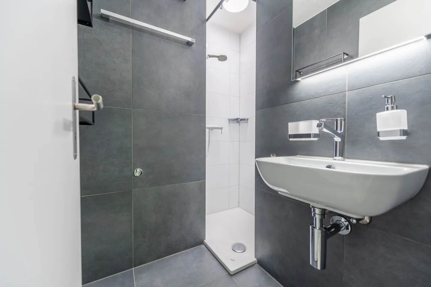 Renoviert, modern, bezugsbereit - Ihre neue Wohnung in Stadtnähe - Foto 9 von 23