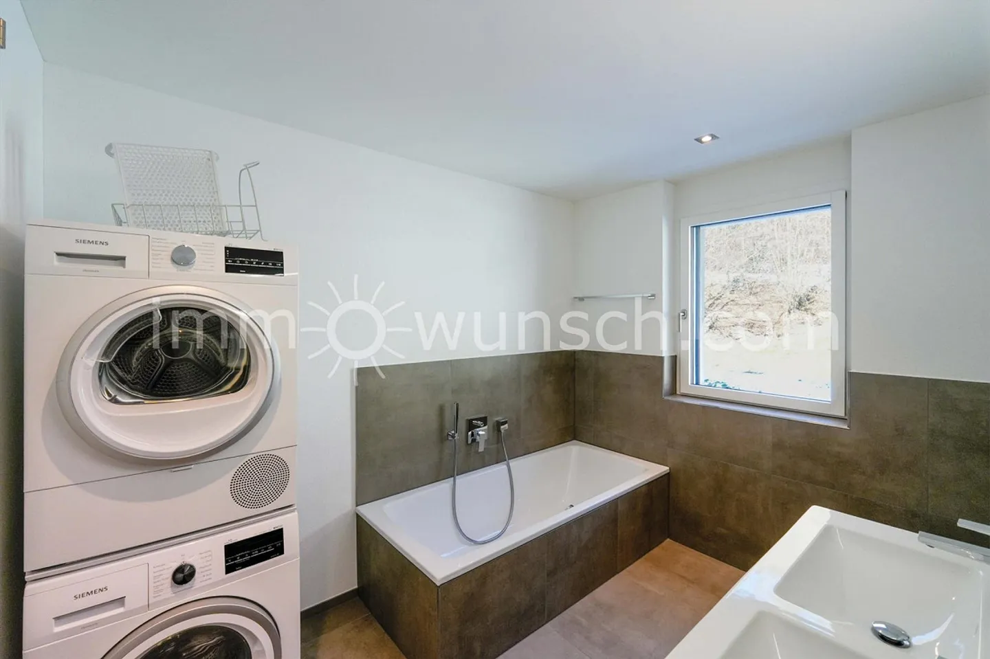 Modern 3.5-Room Apartment with View - Photo 7 of 12