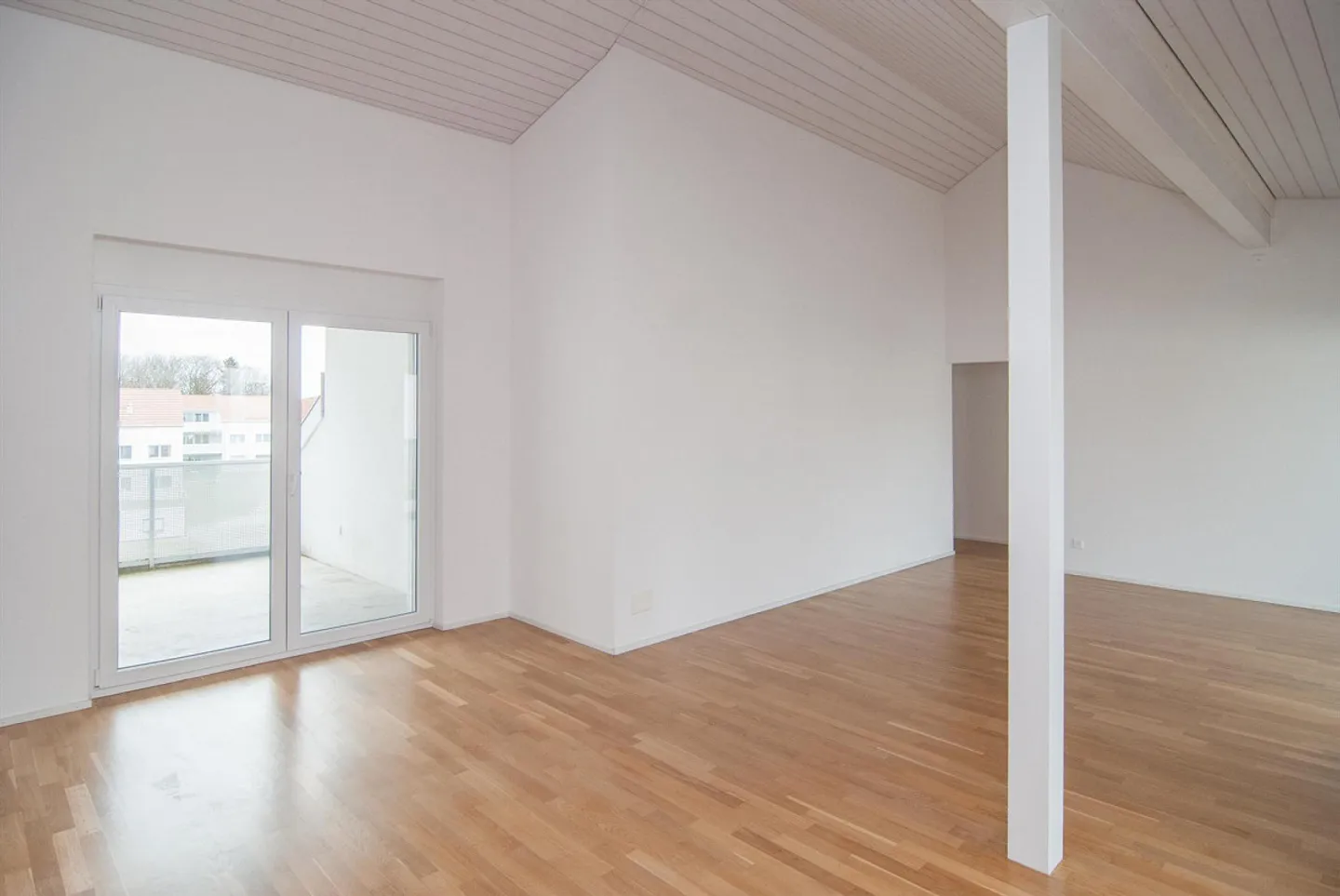 Indirizzo Residenziale Elegante - Foto 3 di 6