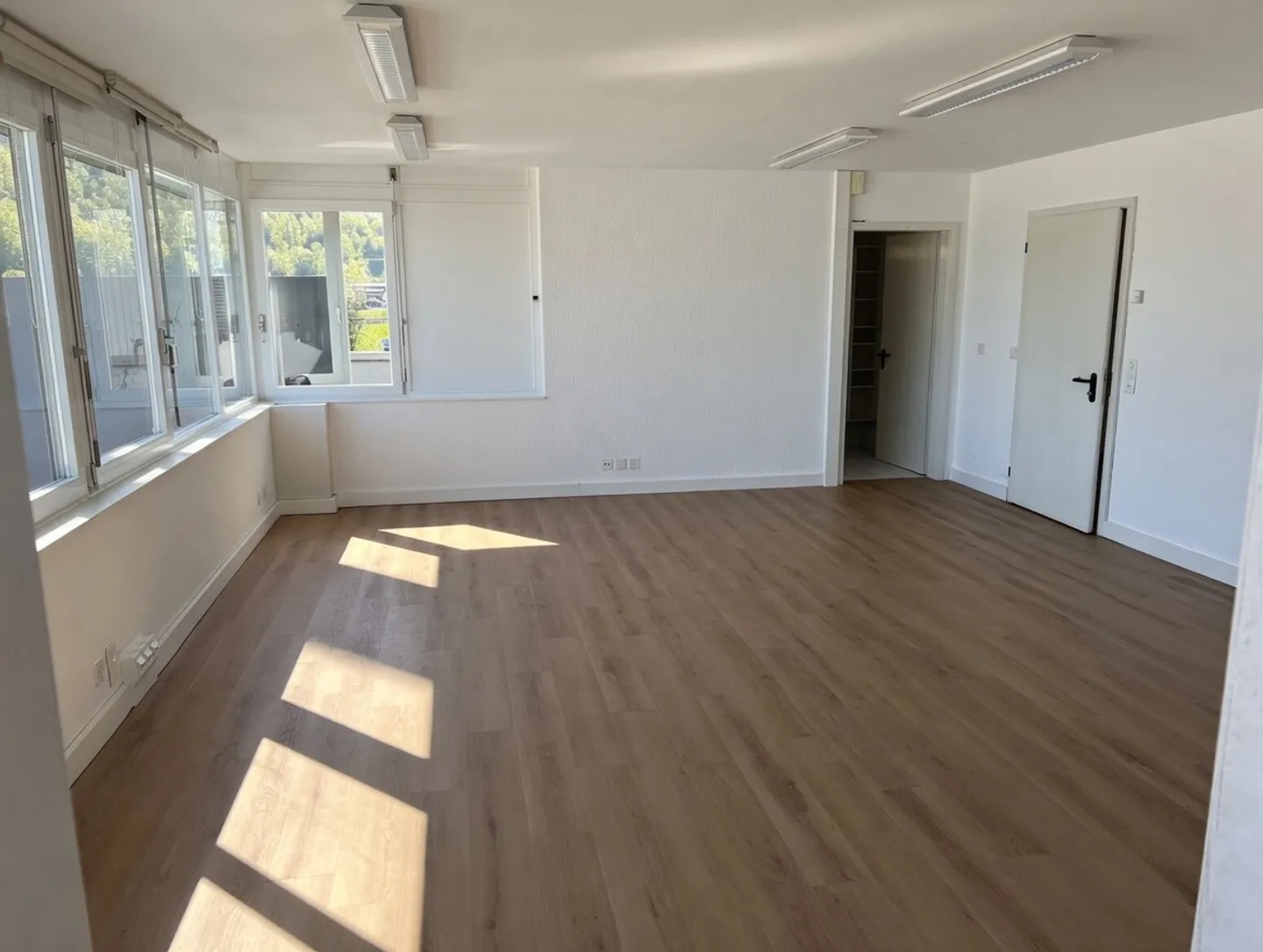 Ufficio / Atelier con Bagno in Affitto al Galgenried 6 a Stans - Foto 2 di 5